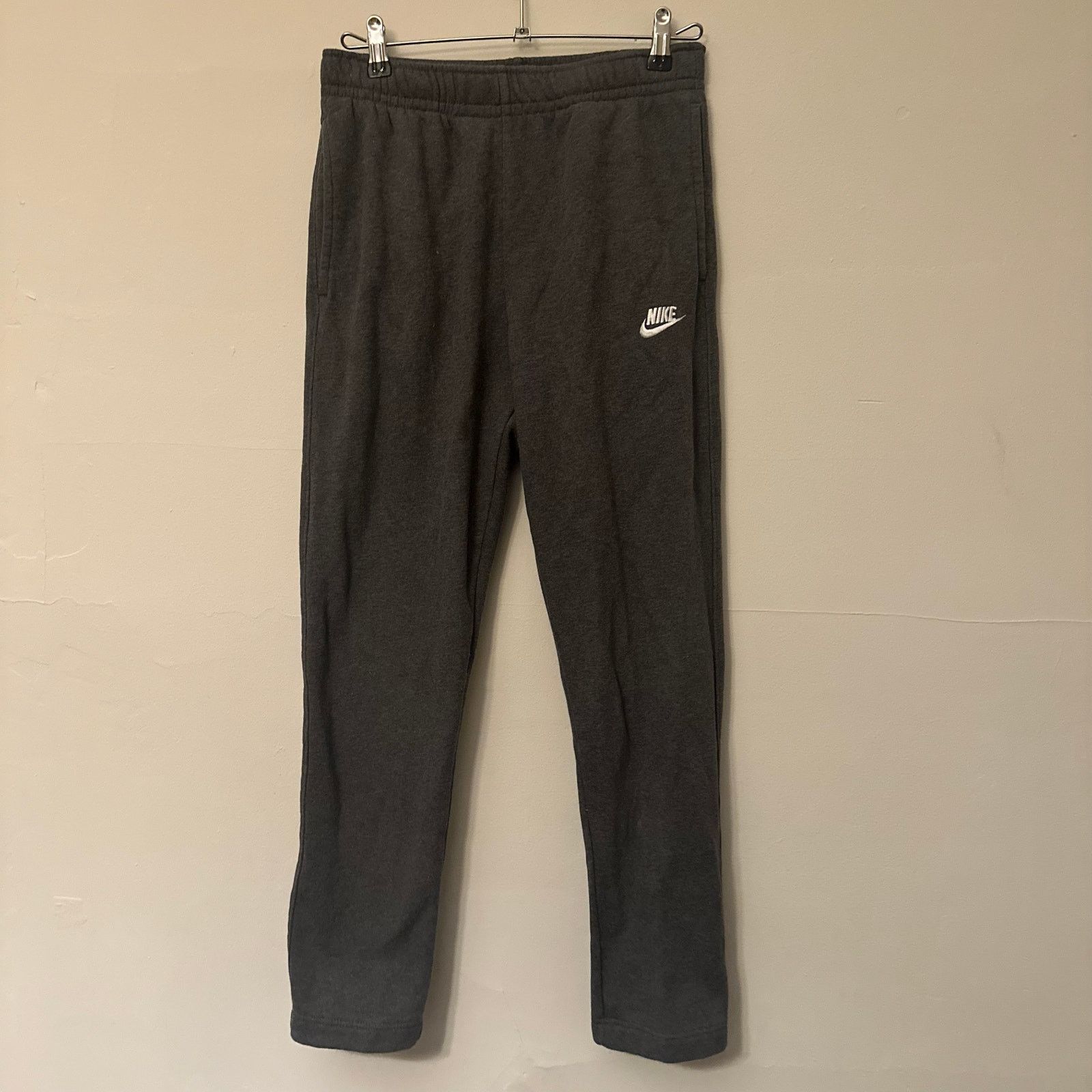 Nike Nike gray sweatpants size S Size US 30 / EU 46 - 1 Thumbnail