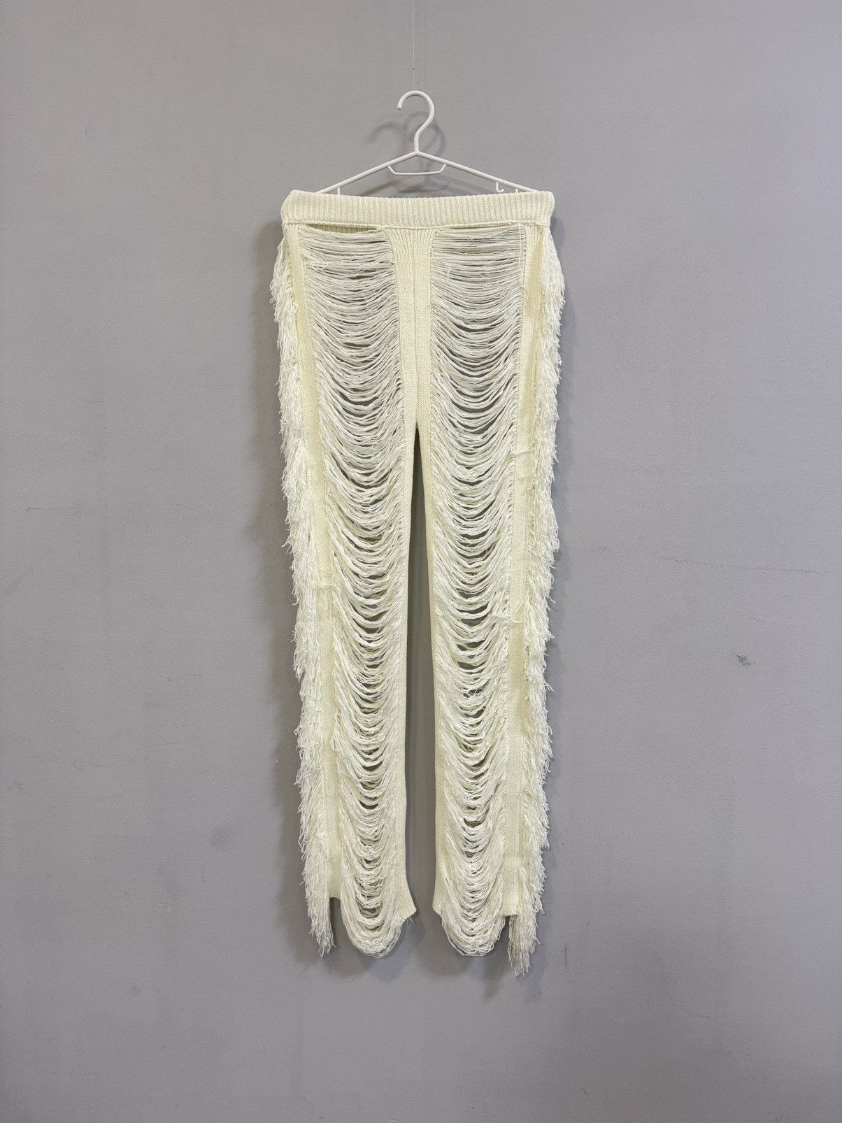 20471120 Very crazy white shredded extreme ripped pants Size 28" / US 6 / IT 42 - 8 Thumbnail