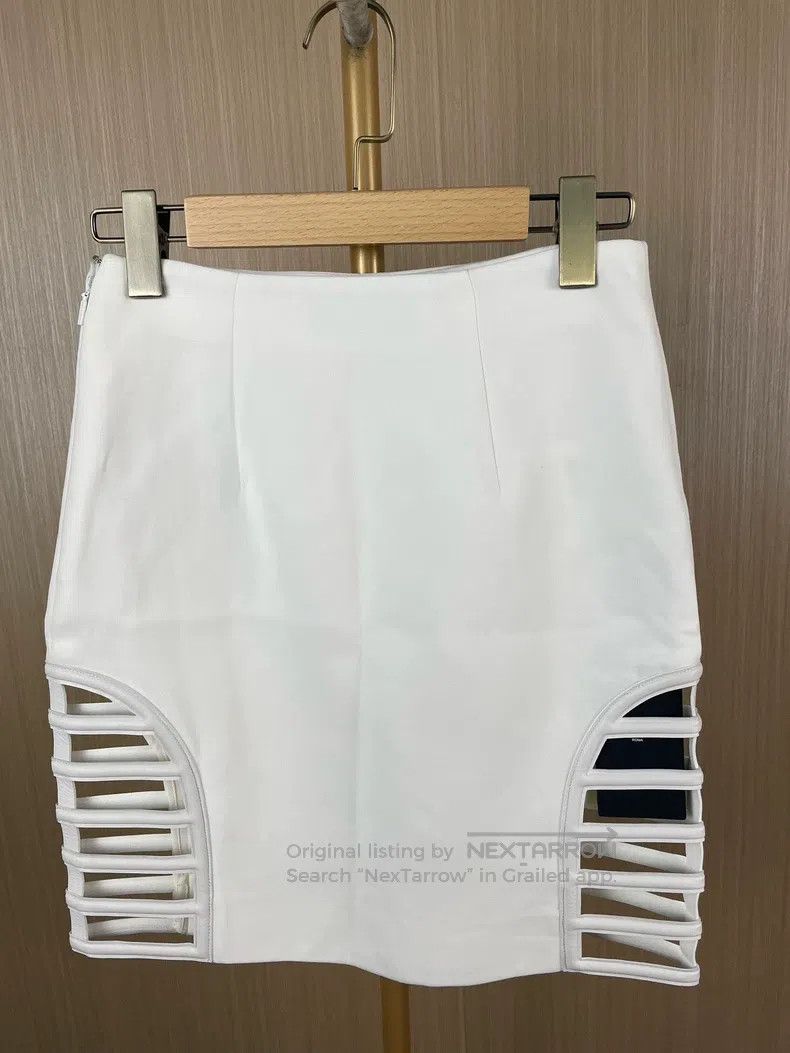 Fendi Fendi White Runway Skirt Size 25" / US 0 / IT 36 - 2 Thumbnail