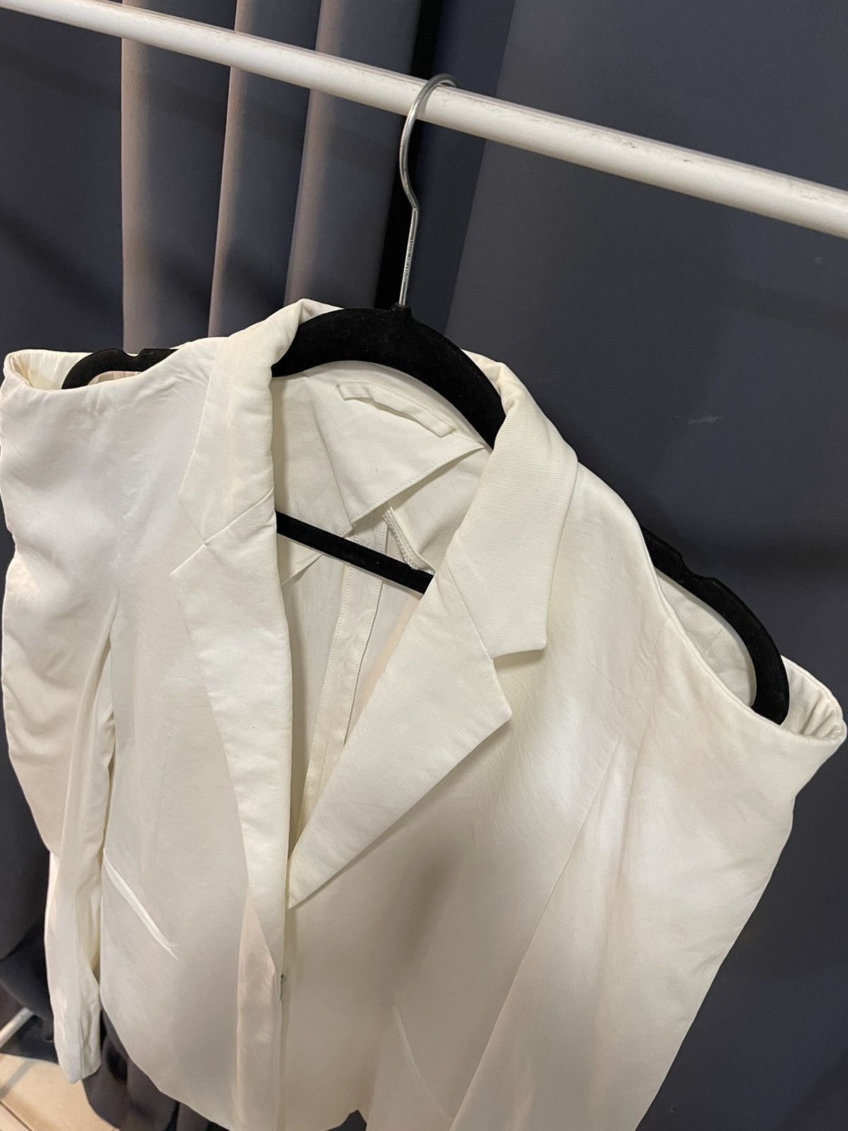 Maison Margiela Maison Martin Margiela Sculpted Jacket in White Size M / US 6-8 / IT 42-44 - 1 Thumbnail