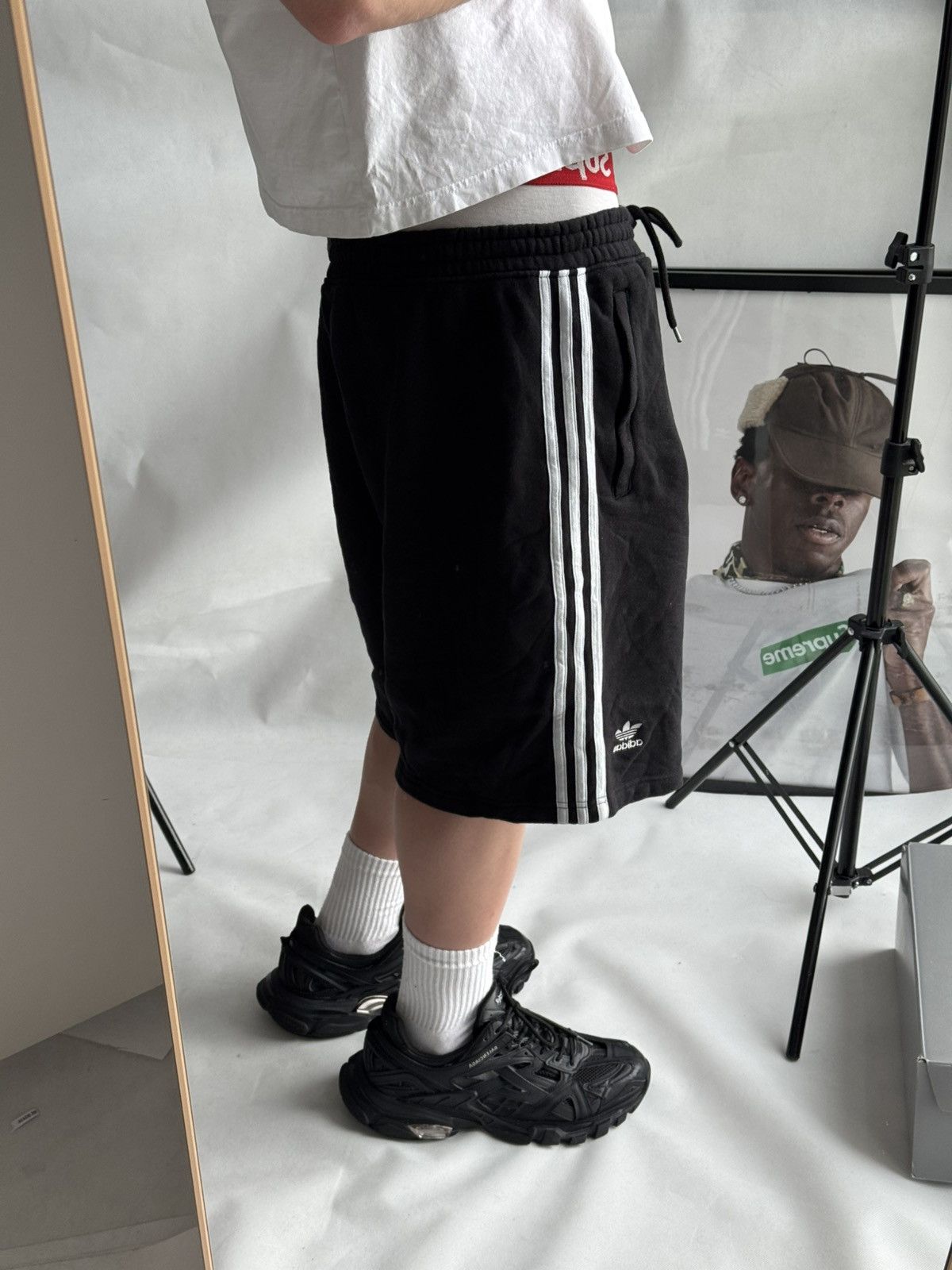 Adidas Adidas Baggy Shorts Balenciaga Style Cotton M/L size Japan Size US 34 / EU 50 - 10 Thumbnail