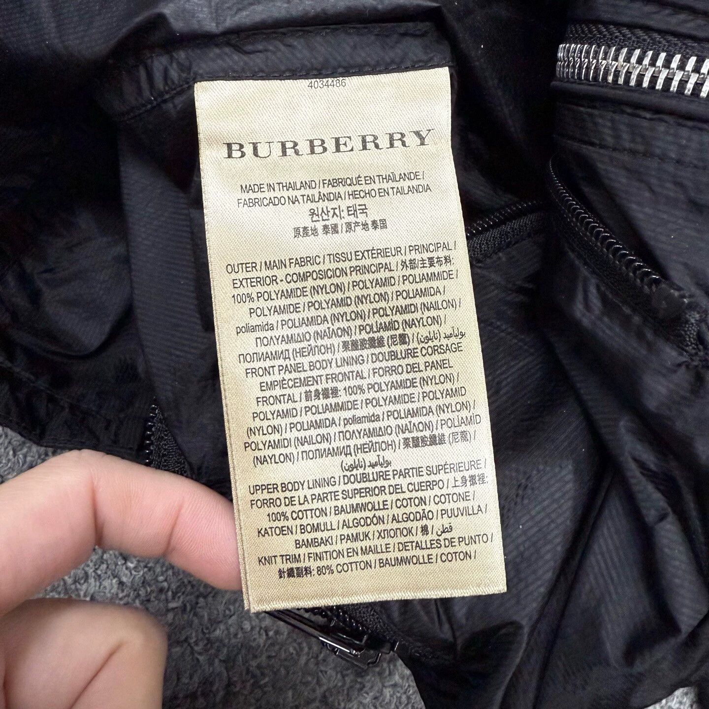 Burberry Burberry black lightweight arm logo jacket 56 Size US XL / EU 56 / 4 - 5 Thumbnail