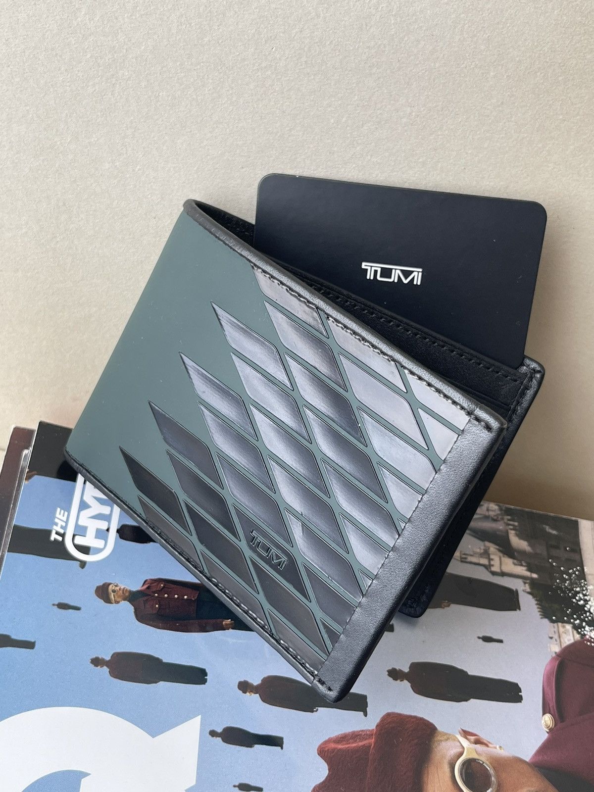 Tumi (New+Tag) Tumi wallet ‘rare’ limited (men) double billfold Size ONE SIZE - 8 Thumbnail