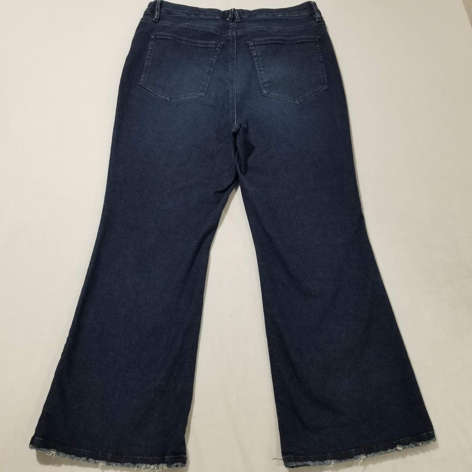 Good American Good American Denim Size 15 Good Legs Crop Mini Boot Size 34" / US 12 / IT 48 - 3 Thumbnail