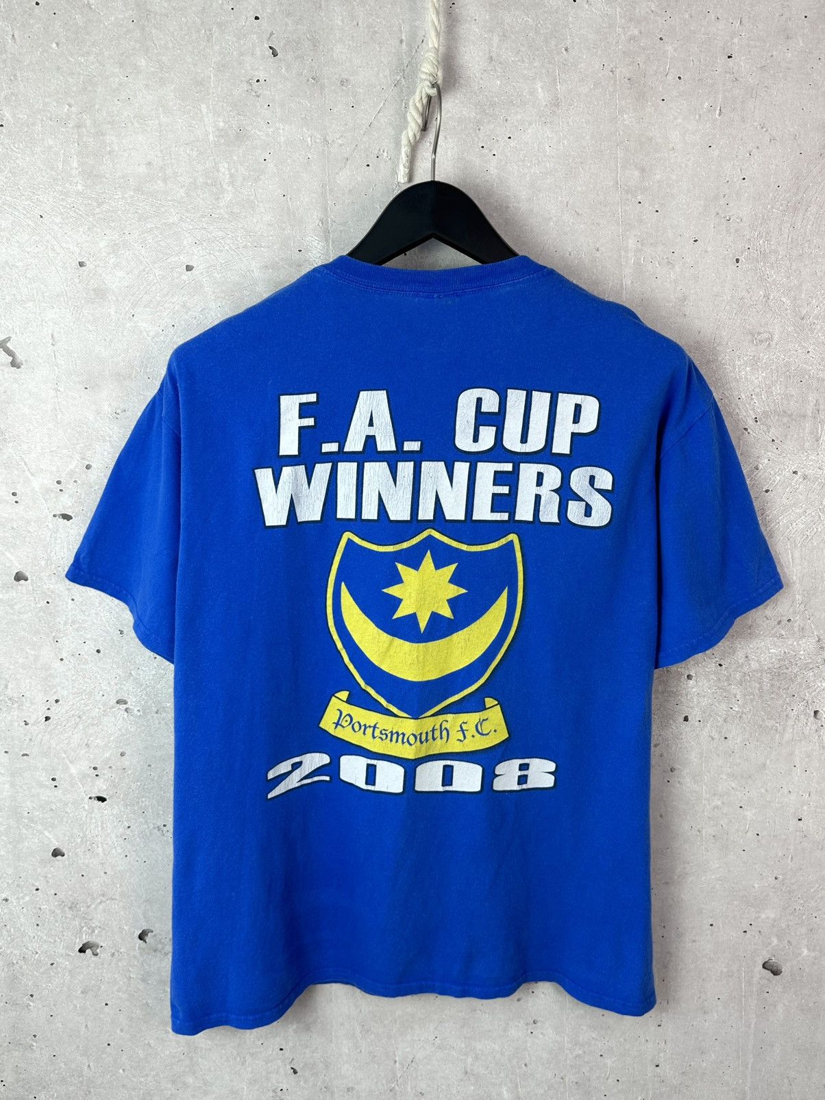 Vintage Vintage Portsmouth F.A. Winners 2008 Blue Printed T-shirt Size US L / EU 52-54 / 3 - 9 Thumbnail