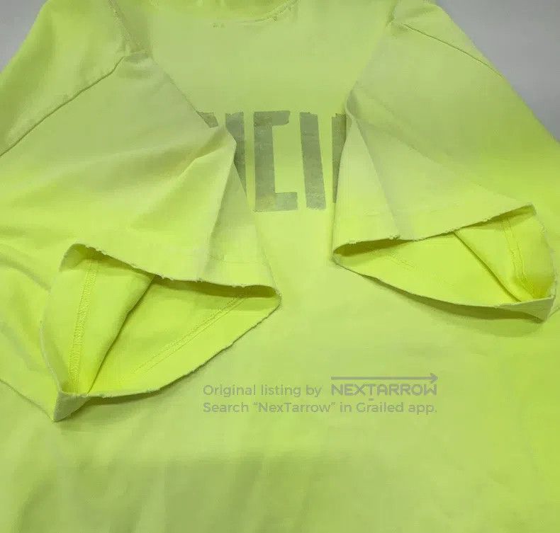 Balenciaga Balenciaga Neon Yellow Tape Logo Short Sleeve T-Shirt Size US S / EU 44-46 / 1 - 7 Thumbnail