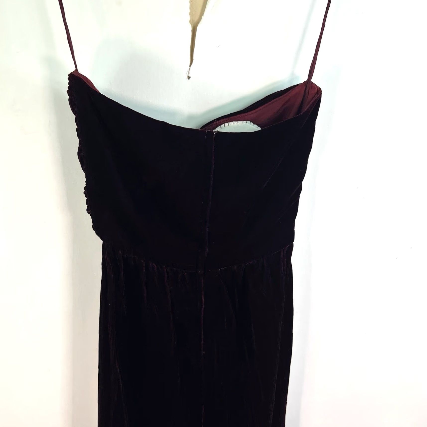 Vintage VINTAGE Albert Capraro Red Velvet Sleeveless Gown Size 8 Formal Dress Womens Size M / US 6-8 / IT 42-44 - 6 Thumbnail
