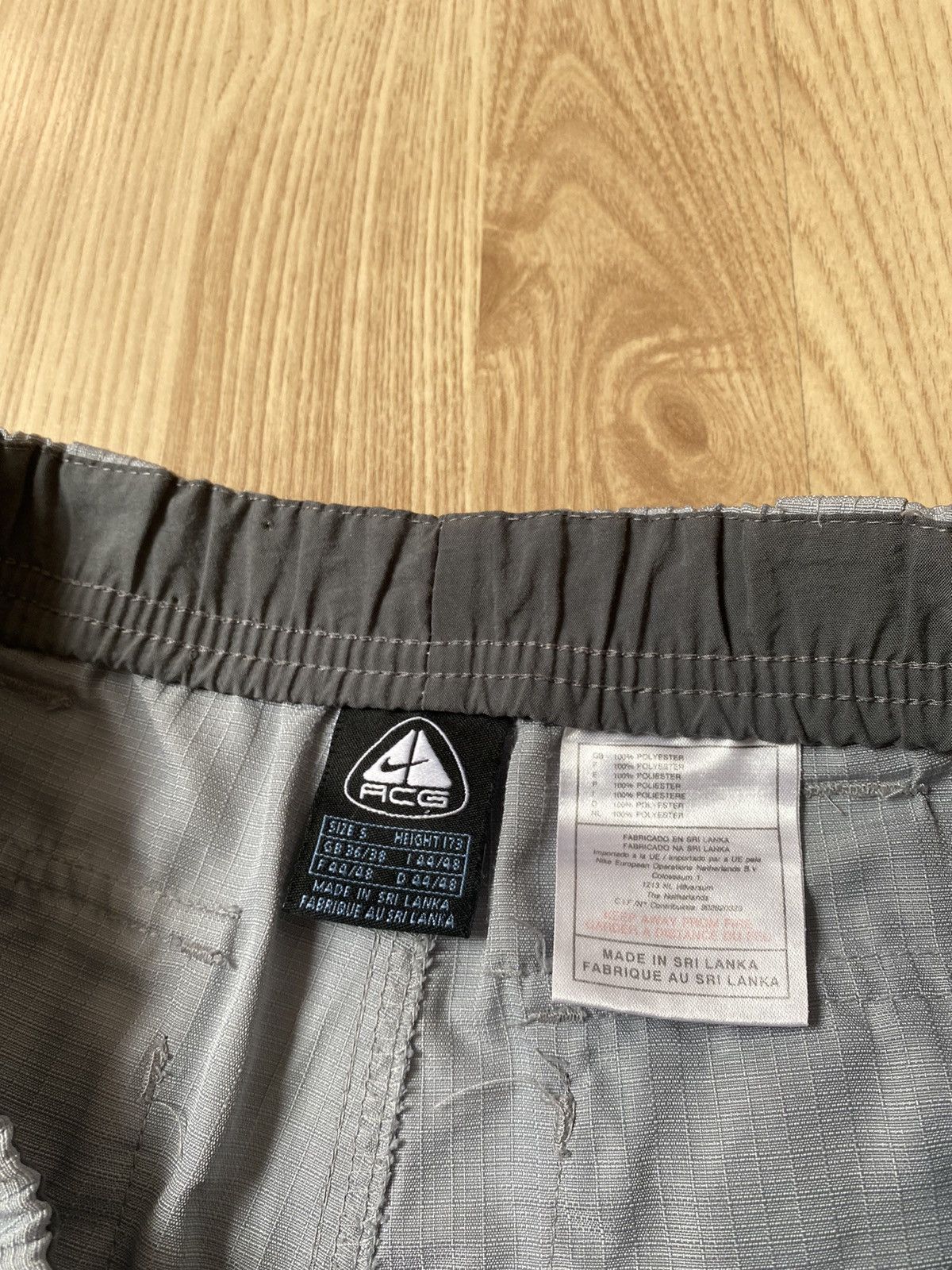 Nike × Nike ACG × Vintage Nike ACG Grey Vintage Long Shorts Size S Size US 29 - 4 Thumbnail