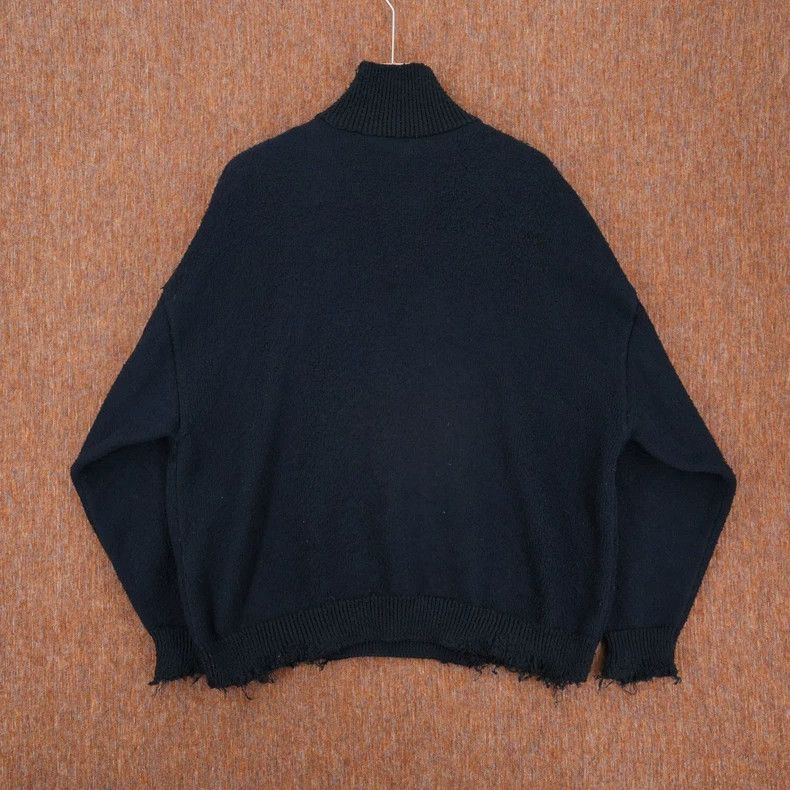 Balenciaga Balenciaga 3XL Sanding Destruction Turtleneck Sweater Navy Size US L / EU 52-54 / 3 - 6 Thumbnail