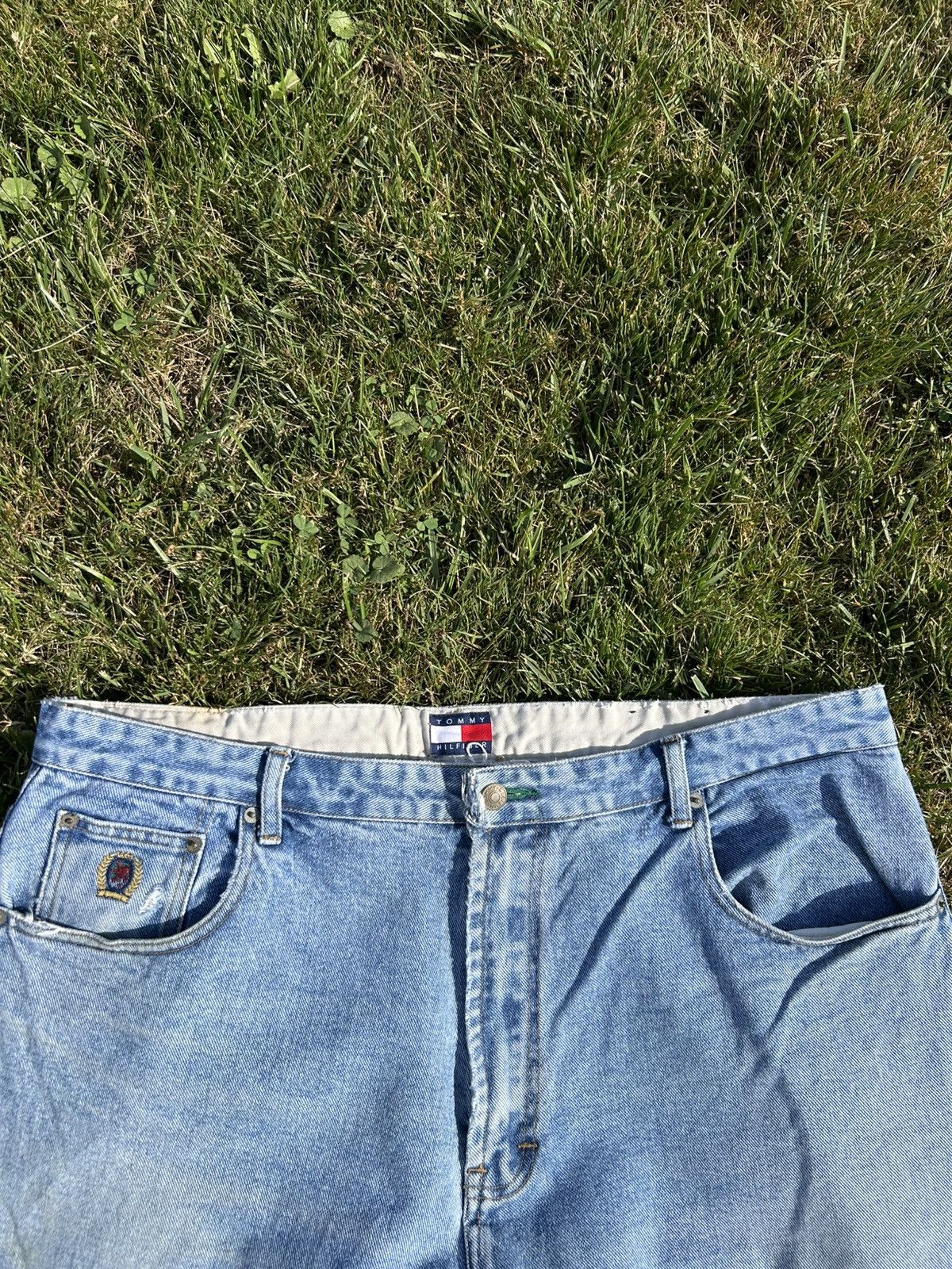 Tommy Hilfiger Vintage Tommy Hilfiger Baggy Fit Jeans Size US 40 / EU 56 - 2 Thumbnail