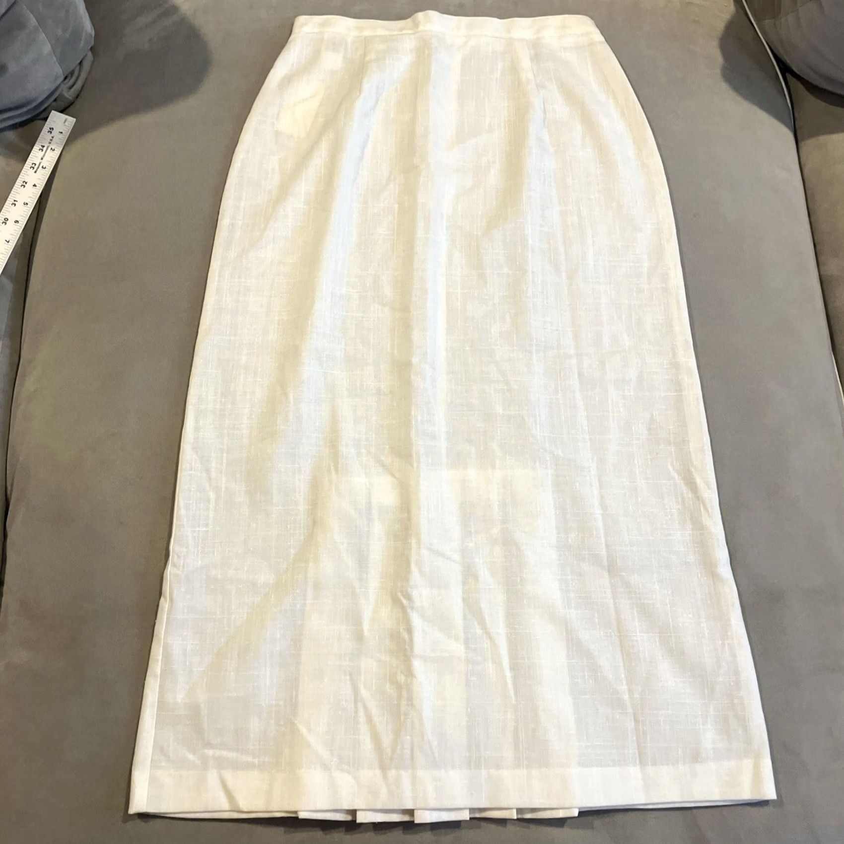 Vintage VINTAGE Michele White Linen Skirt Midi Button Belt On Back Size 11/12 Women Skirt Retro Straight & Pencil White Mens? Size 32" / US 10 / IT 46 - 2 Thumbnail