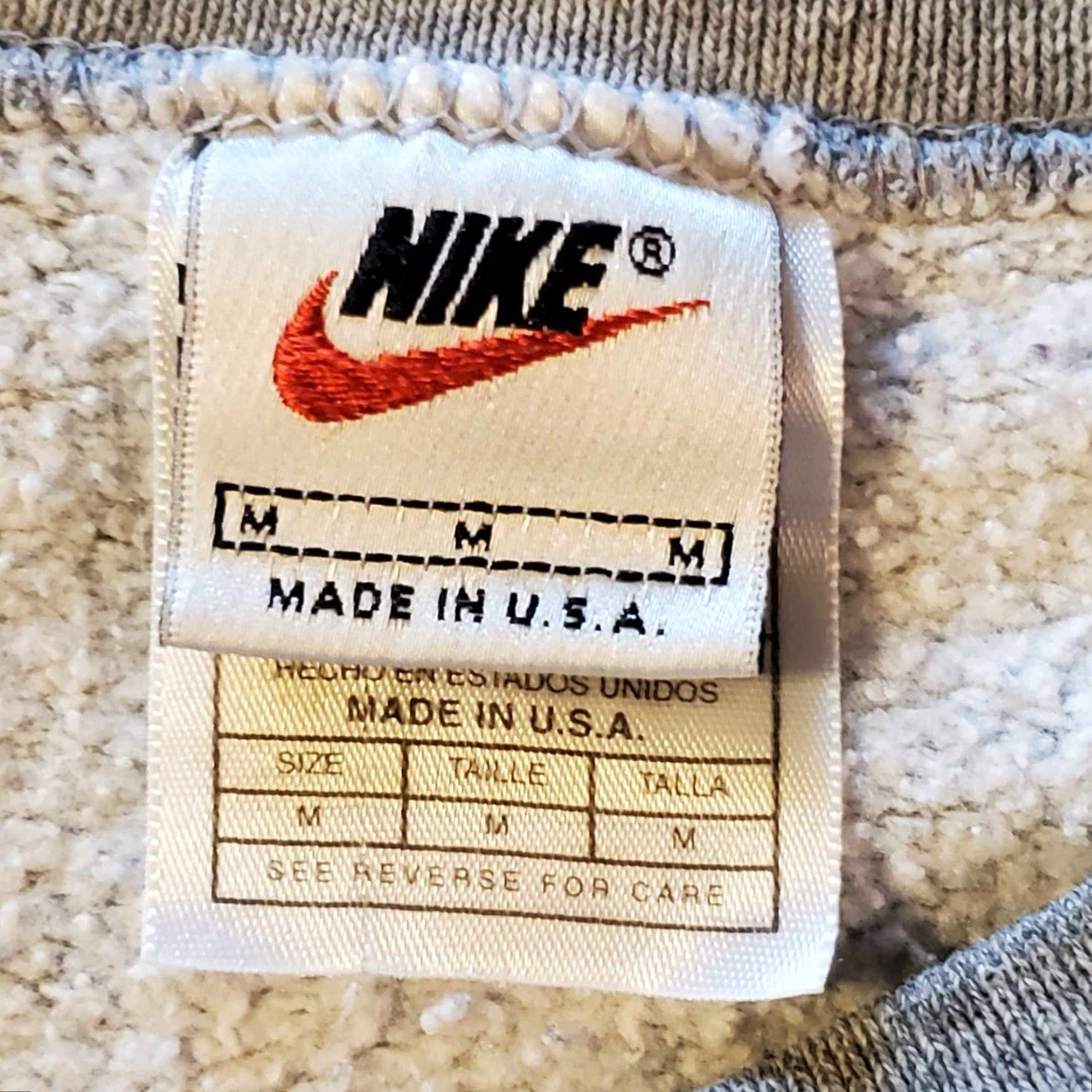 Nike VINTAGE Nike Mens Sweatshirt Crewneck M Gray Logo Y2K Pullover Sports All Seasons Cotton Fleece Size US M / EU 48-50 / 2 - 2 Thumbnail