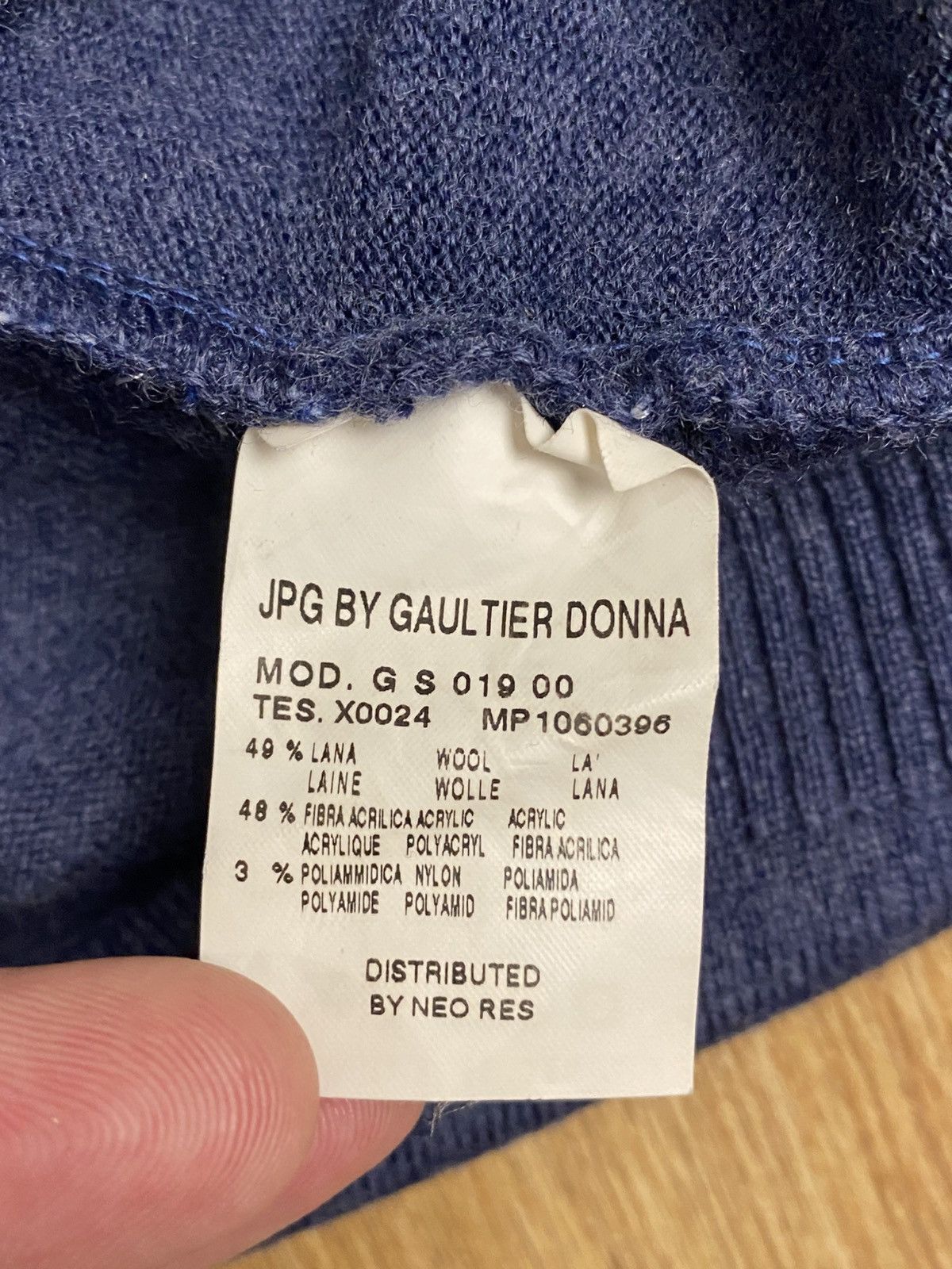 Jean Paul Gaultier × Vintage Jean Paul Gaultier Vintage 3-D knitted Logo JPG Sweater Y2K Size XS / US 0-2 / IT 36-38 - 4 Thumbnail