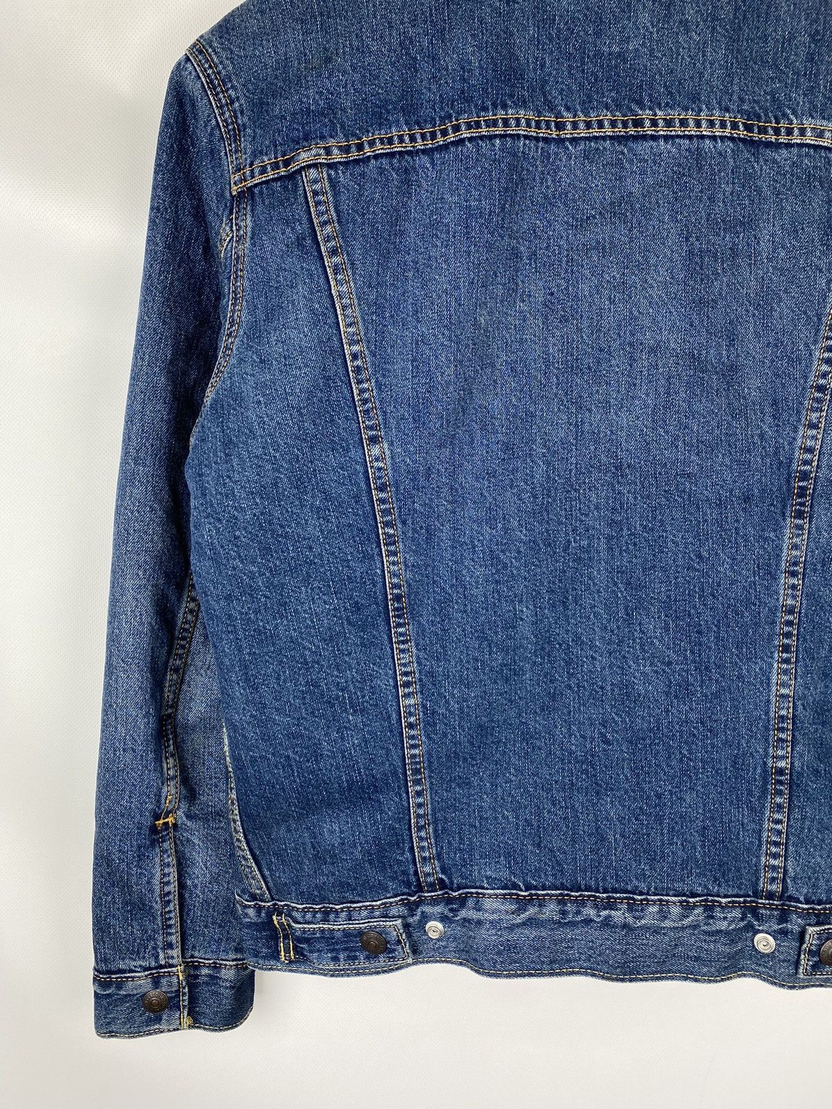 Levi's Levis Premium men’s Sherpa lined denim trucker jacket Size US S / EU 44-46 / 1 - 21 Thumbnail