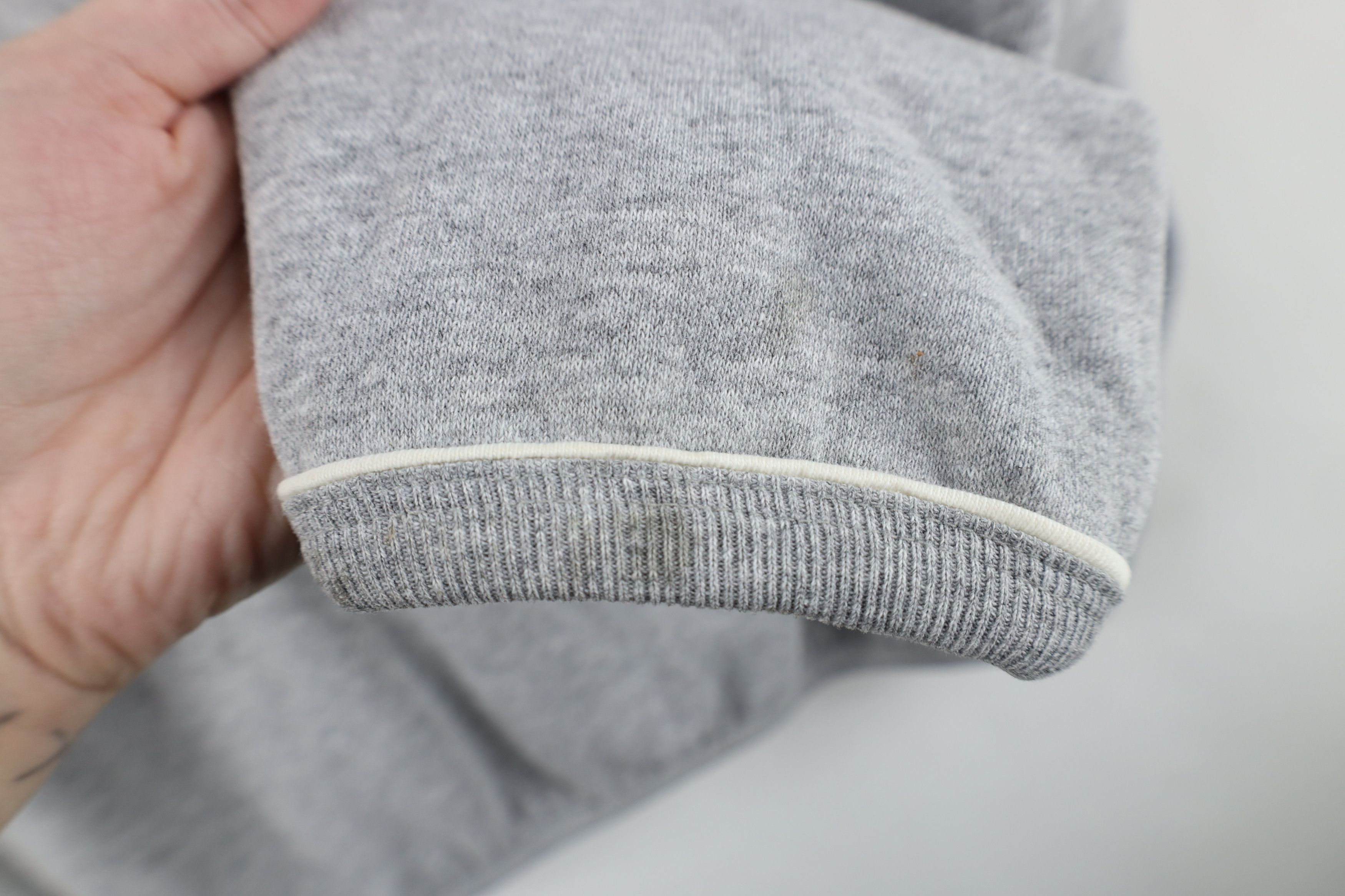 Vintage Vintage 90s Spell Out Notre Dame University Sweatshirt Gray Size US L / EU 52-54 / 3 - 9 Thumbnail