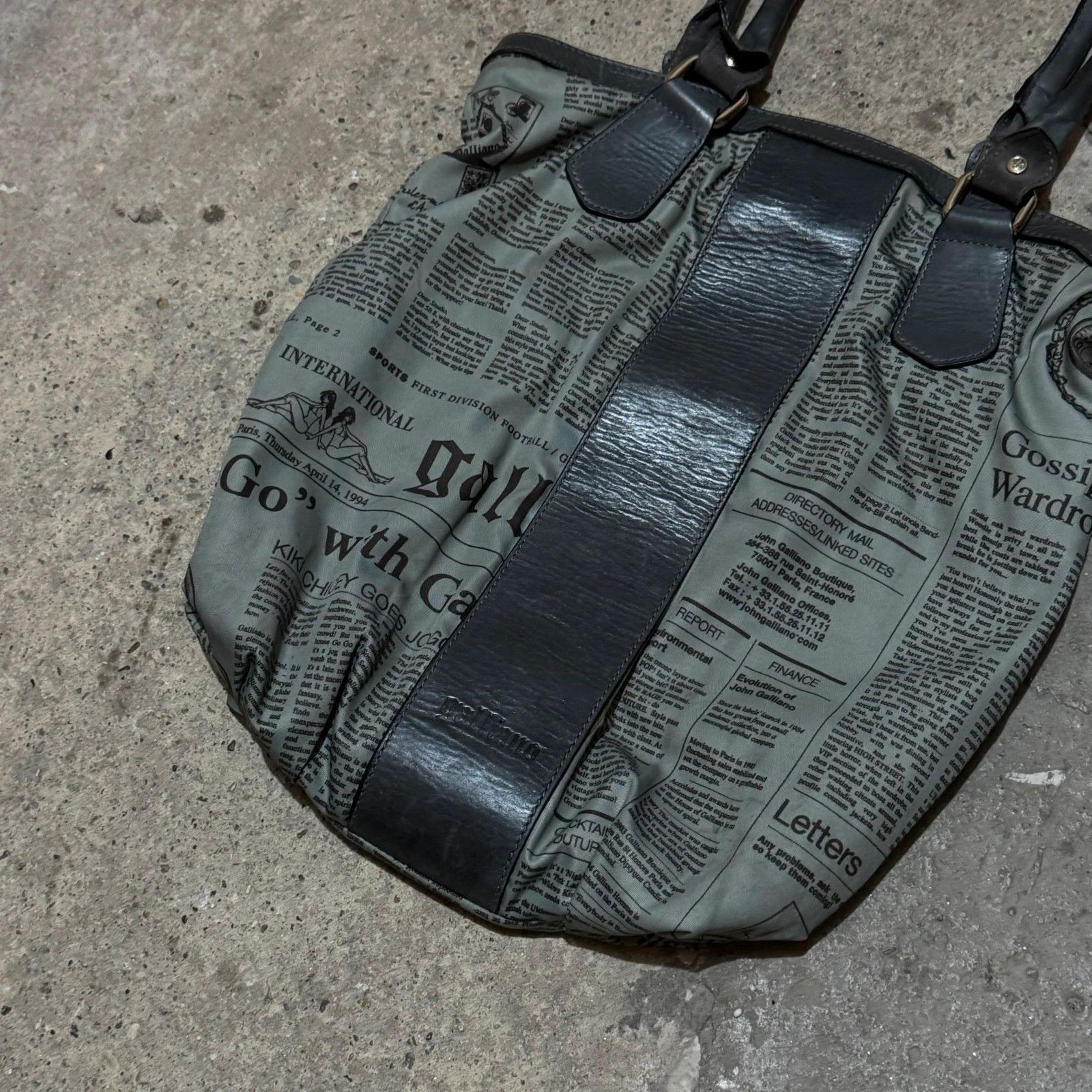 John Galliano John Galliano gazette newspaper print bag Size ONE SIZE - 2 Thumbnail