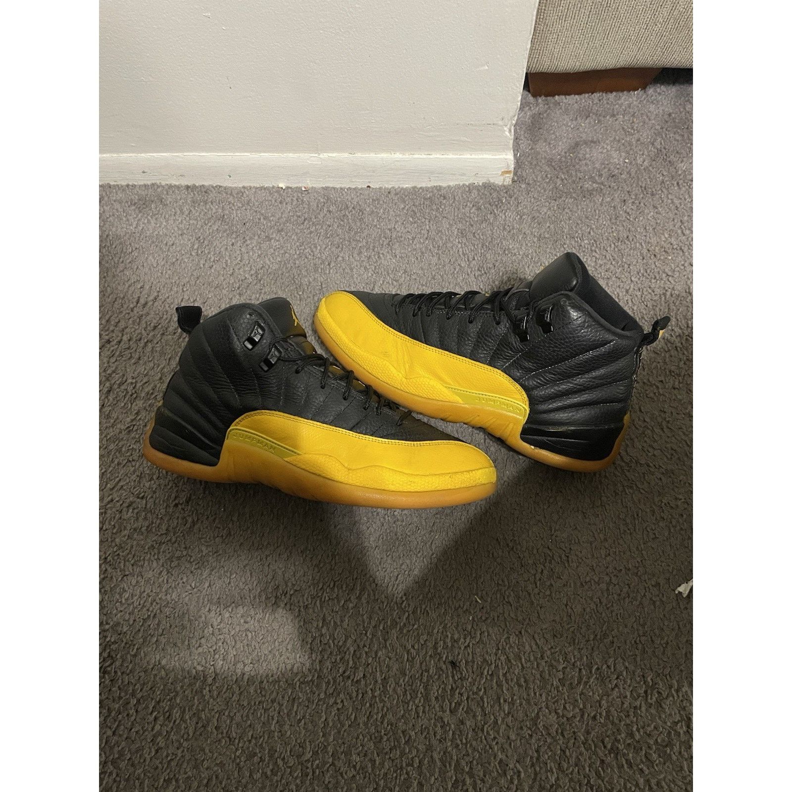 Jordan Brand Size 9.5 - Air Jordan 12 Retro University Gold 2020 Size US 9.5 / EU 42-43 - 2 Thumbnail