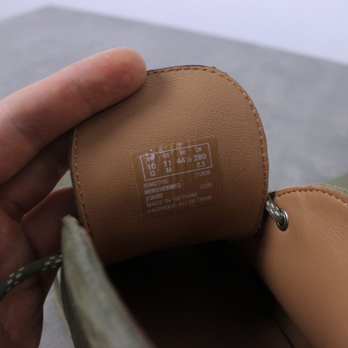 Clarks Clarks Suede Desert Boots Olive Size US 11 / EU 44 - 6 Thumbnail