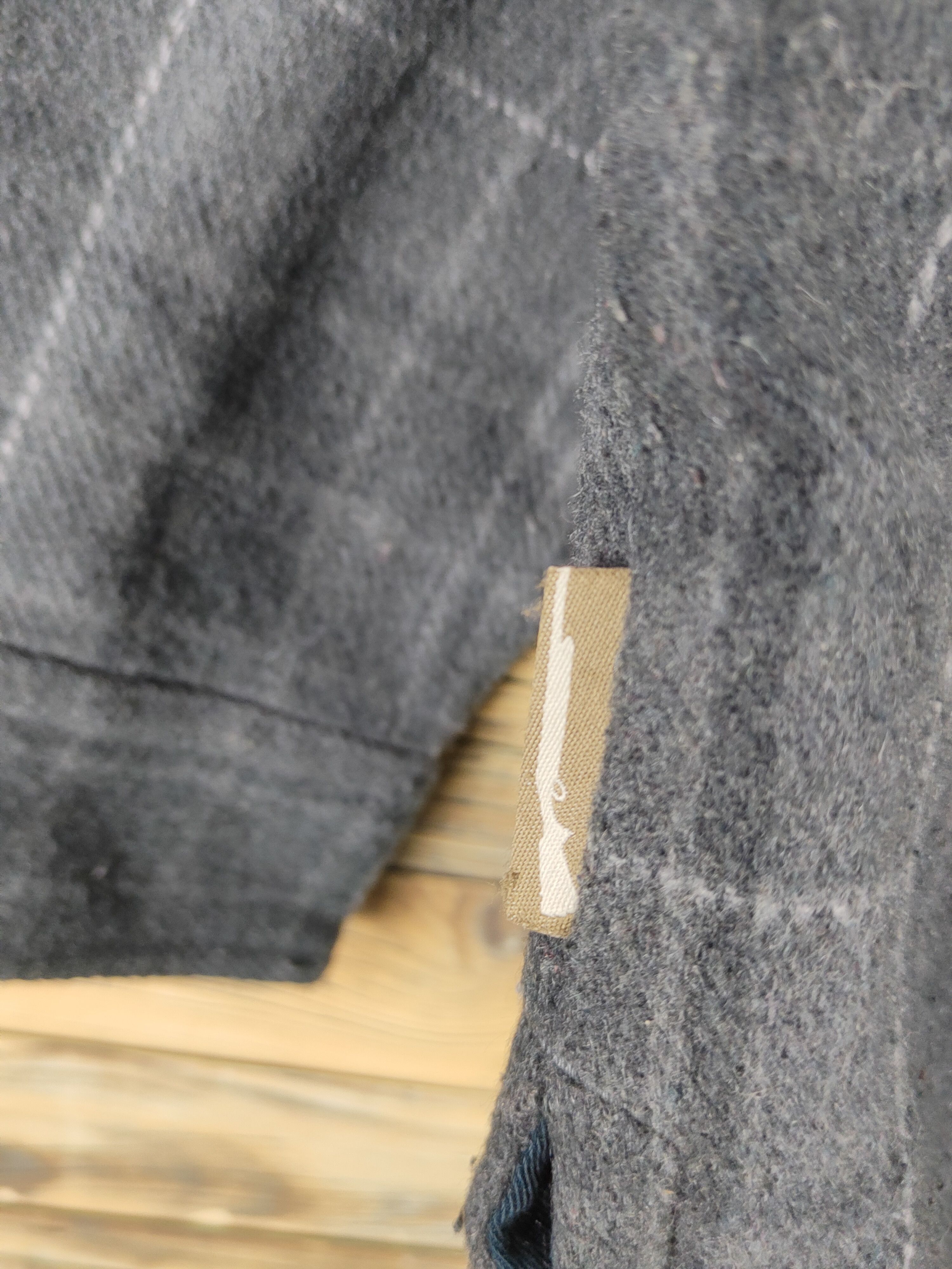 Columbia × Japanese Brand × Vintage Columbia Dark Gray Wool shirt #W1625 Size US L / EU 52-54 / 3 - 4 Thumbnail