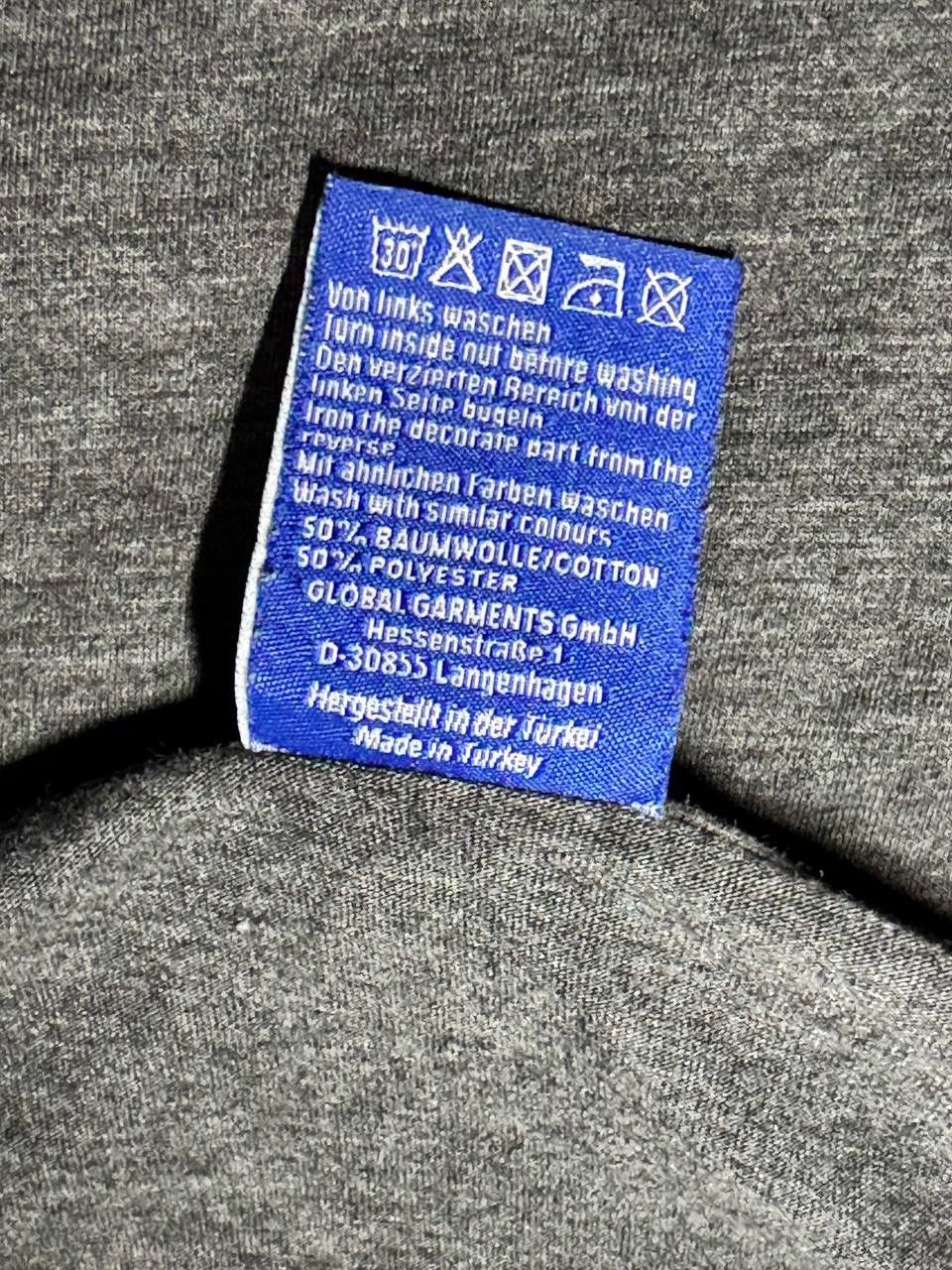 Chelsea Soccer FC Schalke 04 soccer jersey tee Size US L / EU 52-54 / 3 - 6 Thumbnail