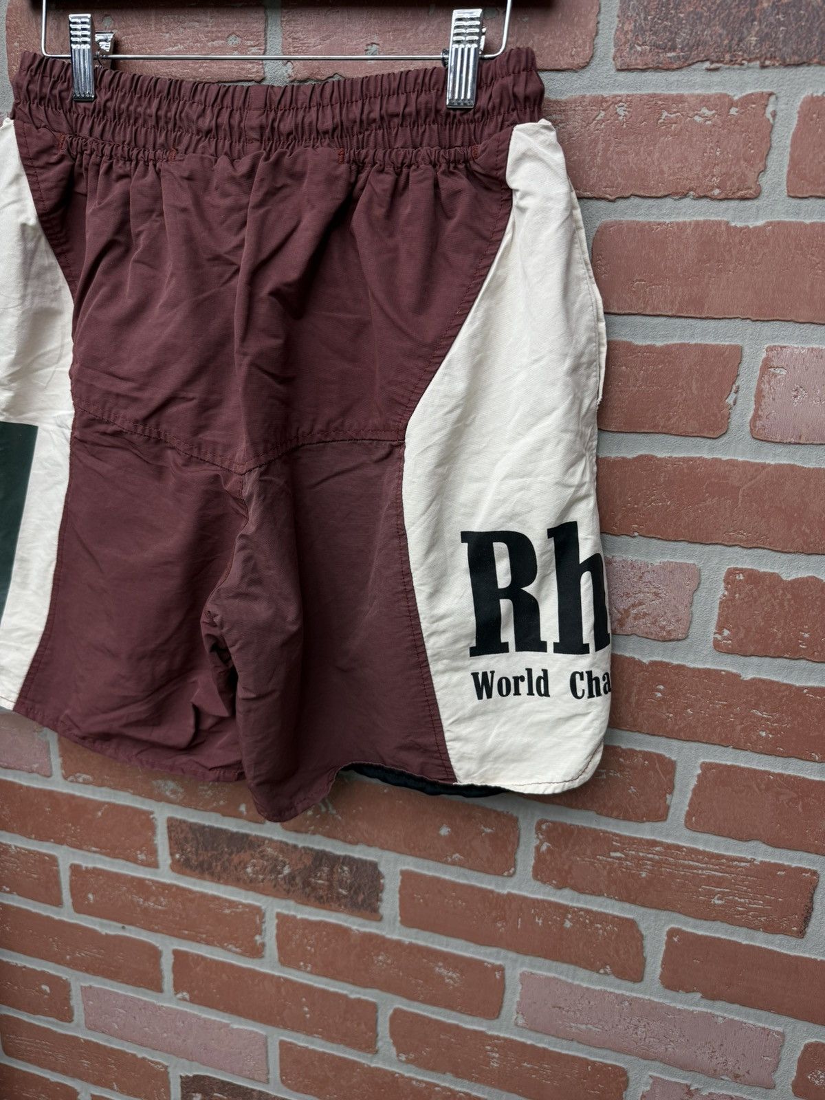 Rhude Medium Rhude Panel Logo shorts in a maroon Size US 32 / EU 48 - 7 Thumbnail