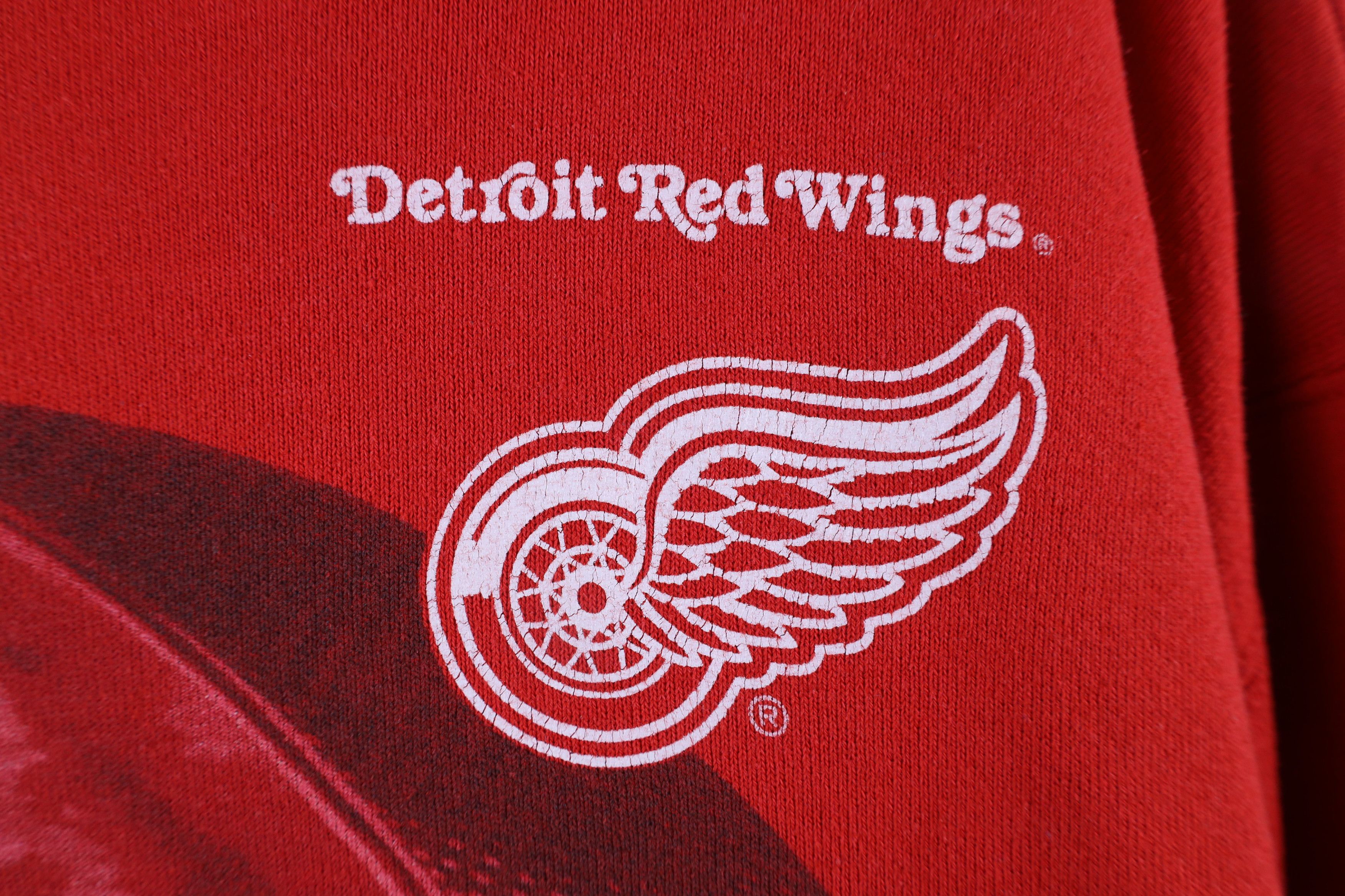 Vintage Vintage 90s Out Detroit Red Wings Hockey Sweatshirt Red Size US XL / EU 56 / 4 - 4 Thumbnail