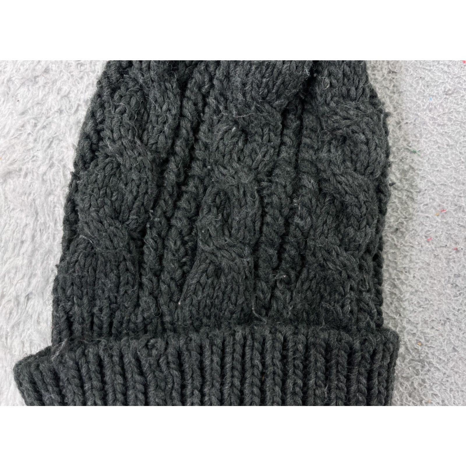 Forever 21 FOREVER 21 Beanie Toque Adult One Size Dark Gray Cable Knit Acrylic Snow Ski Pom Hat Size ONE SIZE - 2 Thumbnail