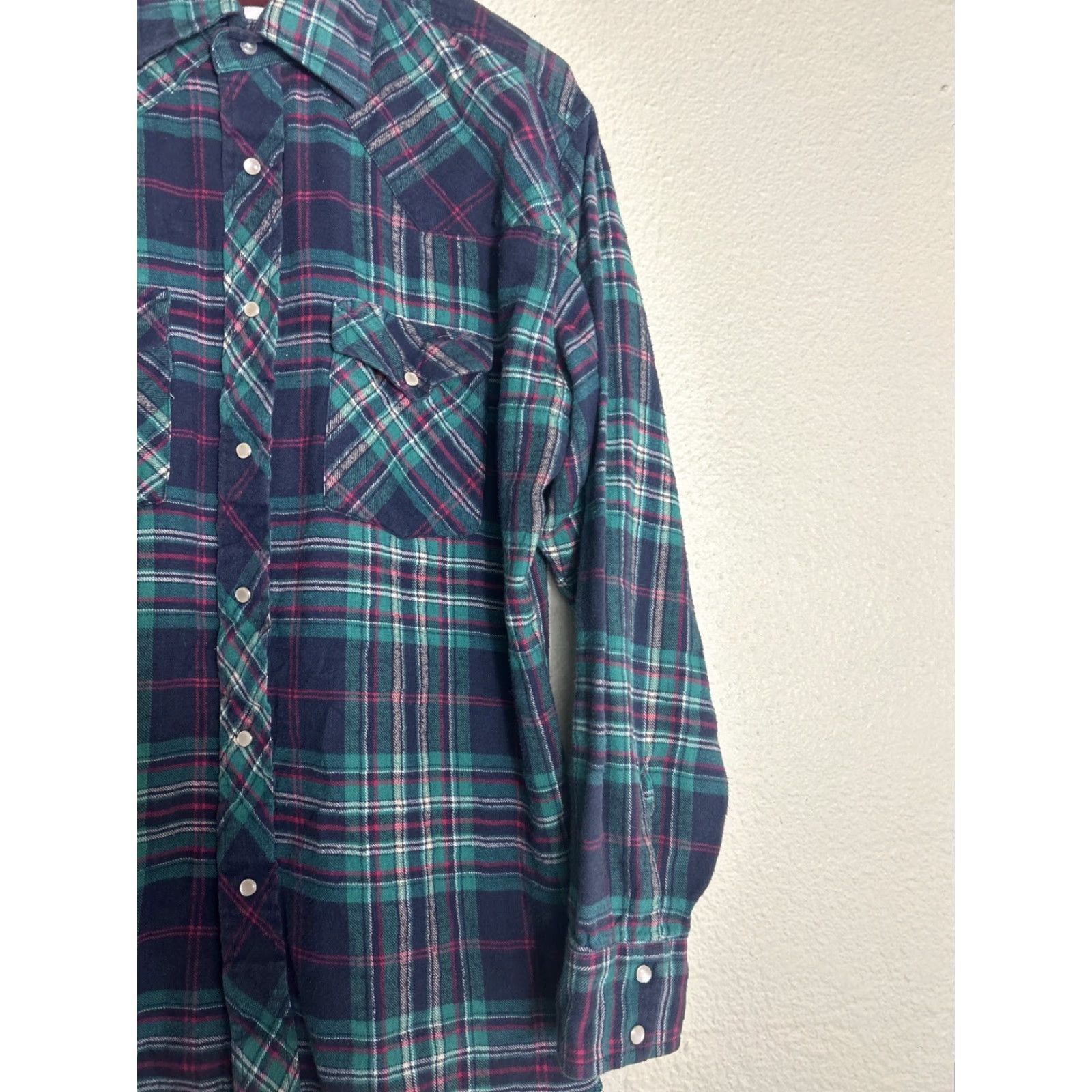 Wrangler VINTAGE Wrangler Mens Large Green Plaid Pearl Snap Shirt Long Sleeve 100% Cotton Size US L / EU 52-54 / 3 - 5 Thumbnail