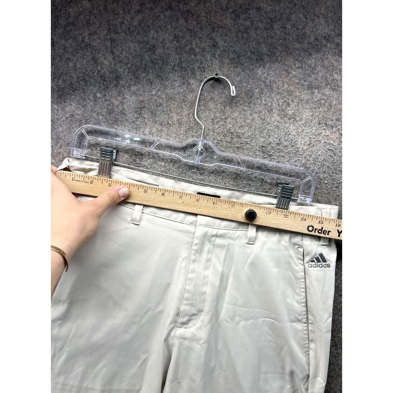Adidas Adidas Shorts Mens 30 Beige Golf Chino Microfiber Casual 10 Inseam Summer Size US 30 / EU 46 - 3 Thumbnail