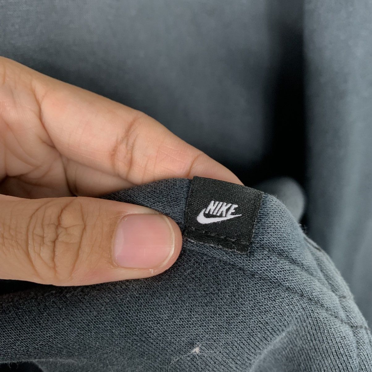 Nike Vintage Nike Swoosh Big Logo Pullover Hoodie Size US L / EU 52-54 / 3 - 13 Thumbnail