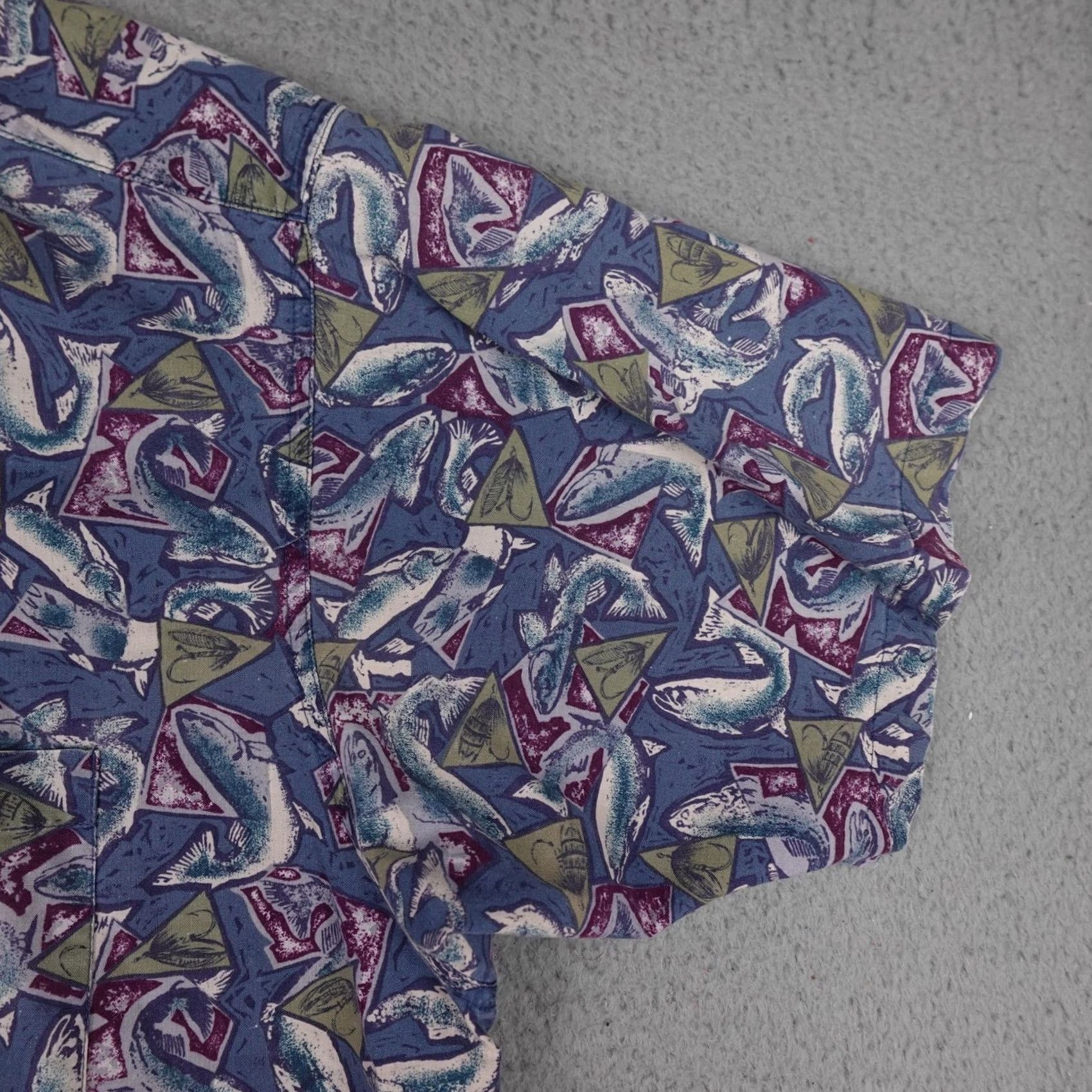 Vintage VINTAGE Columbia Shirt Mens L Blue Fish Print Short Sleeve Button Up 90s AOP Size US L / EU 52-54 / 3 - 5 Thumbnail