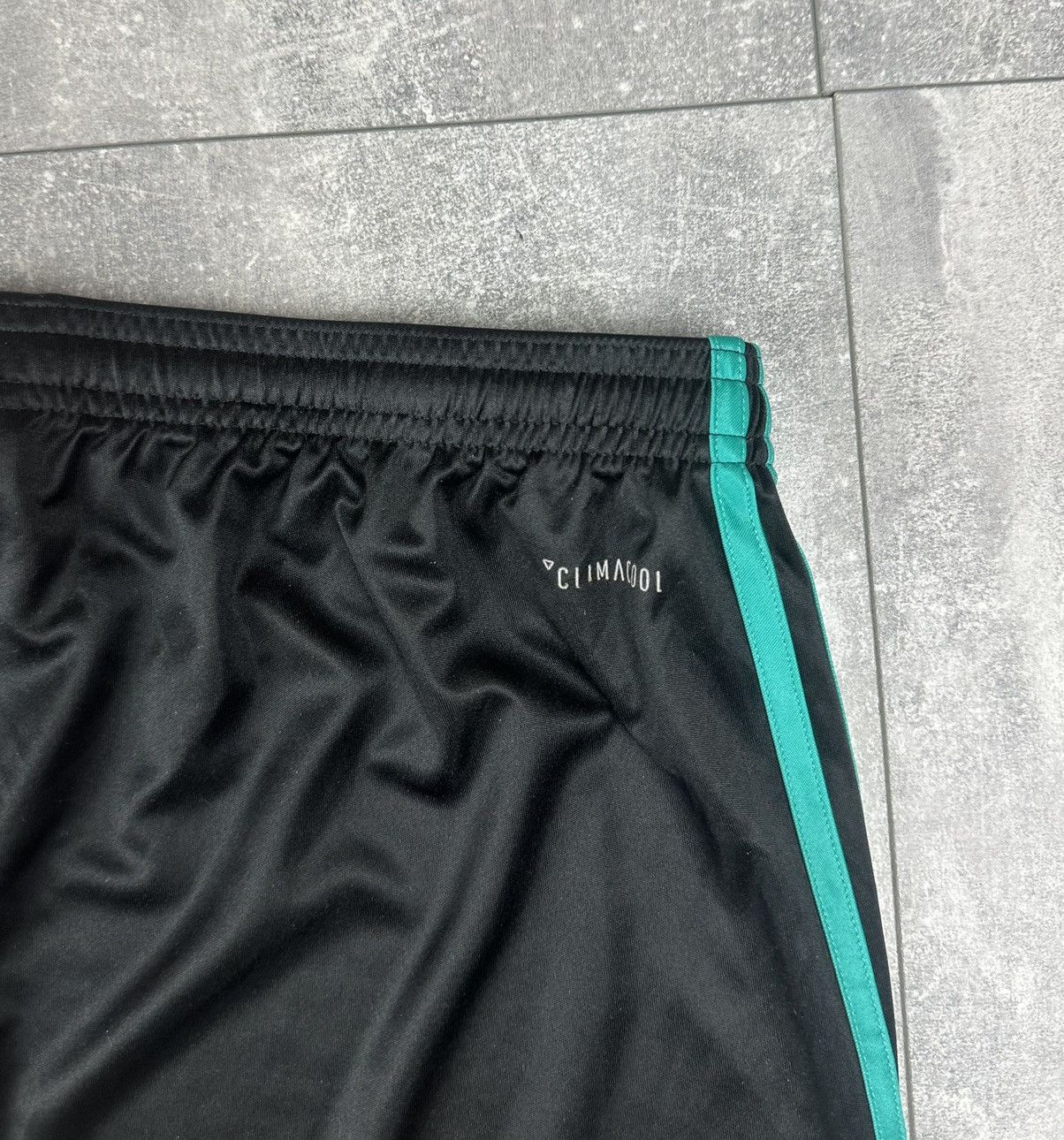Adidas Adidas Real Madrid 2017/18 Soccer Football Short Size US 34 / EU 50 - 8 Thumbnail