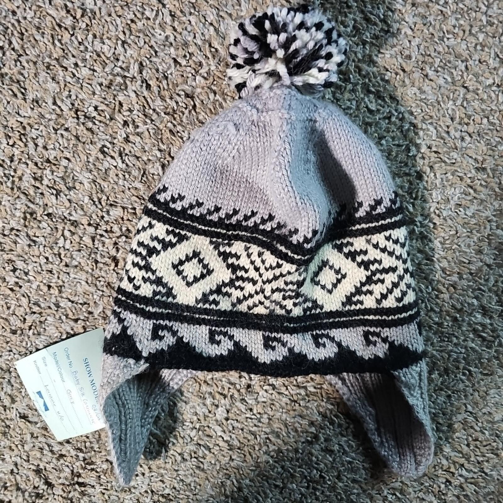 Autumn Cashmere Baby Silk Cashmere Poof Beanie NWT Size ONE SIZE - 1 Thumbnail