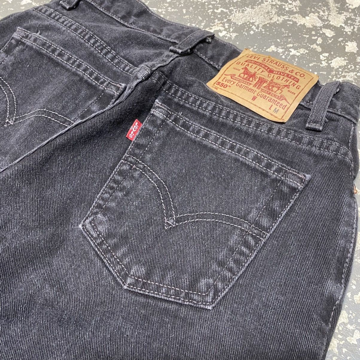 Japanese Brand × Levi's × Vintage Vintage Levi’s 550 Relaxed Fit Black Denim Jeans 90s Size US 27 - 6 Thumbnail