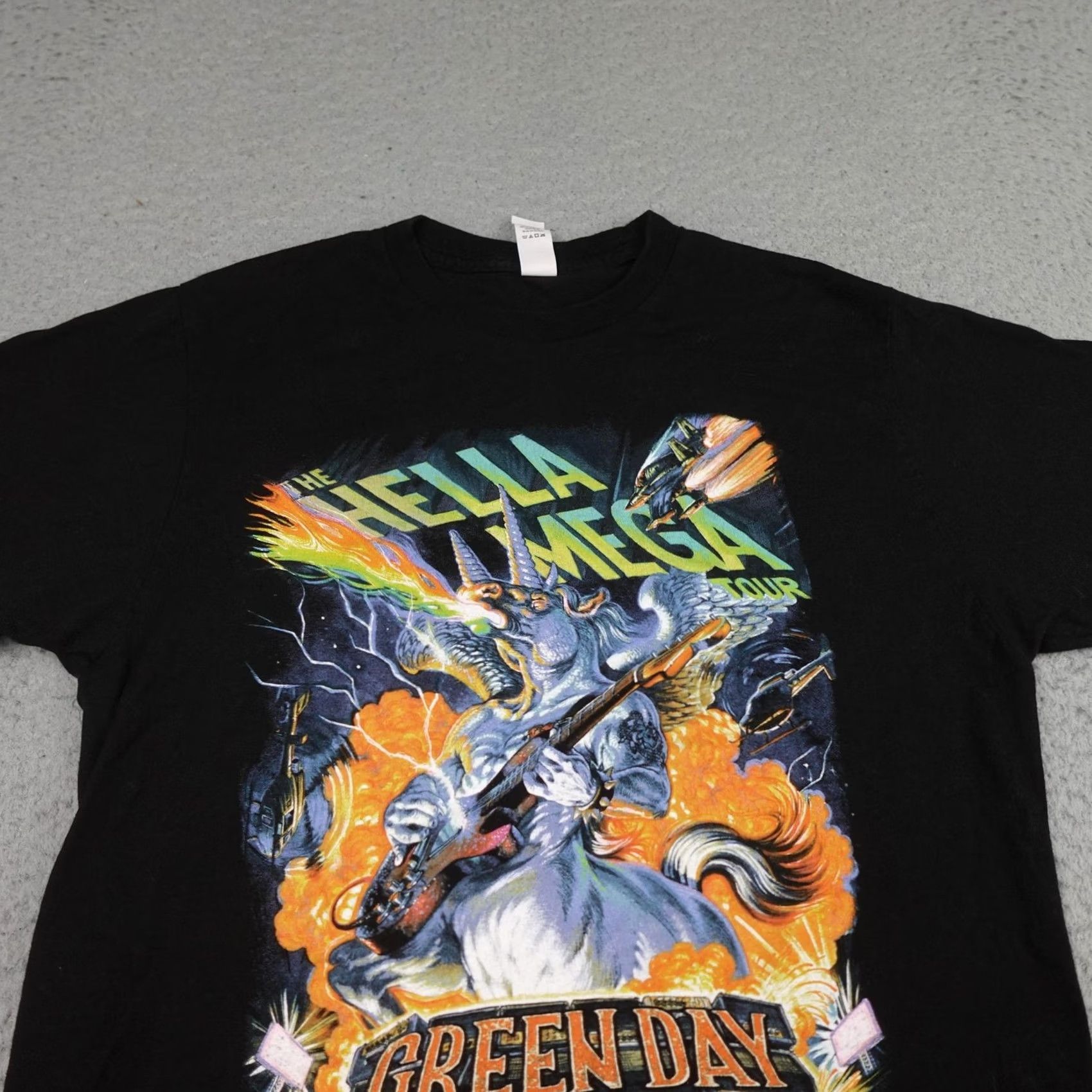 Tultex Hella Mega Tour Shirt Mens Medium Black Green Day Fall Out Boy Weezer 2021 Band Shirt Size US M / EU 48-50 / 2 - 4 Thumbnail