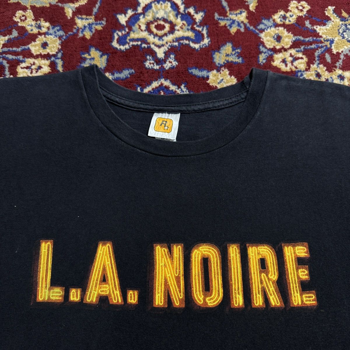Vintage 2011 L.A. Noire Rockstar video game promo tee 2010s