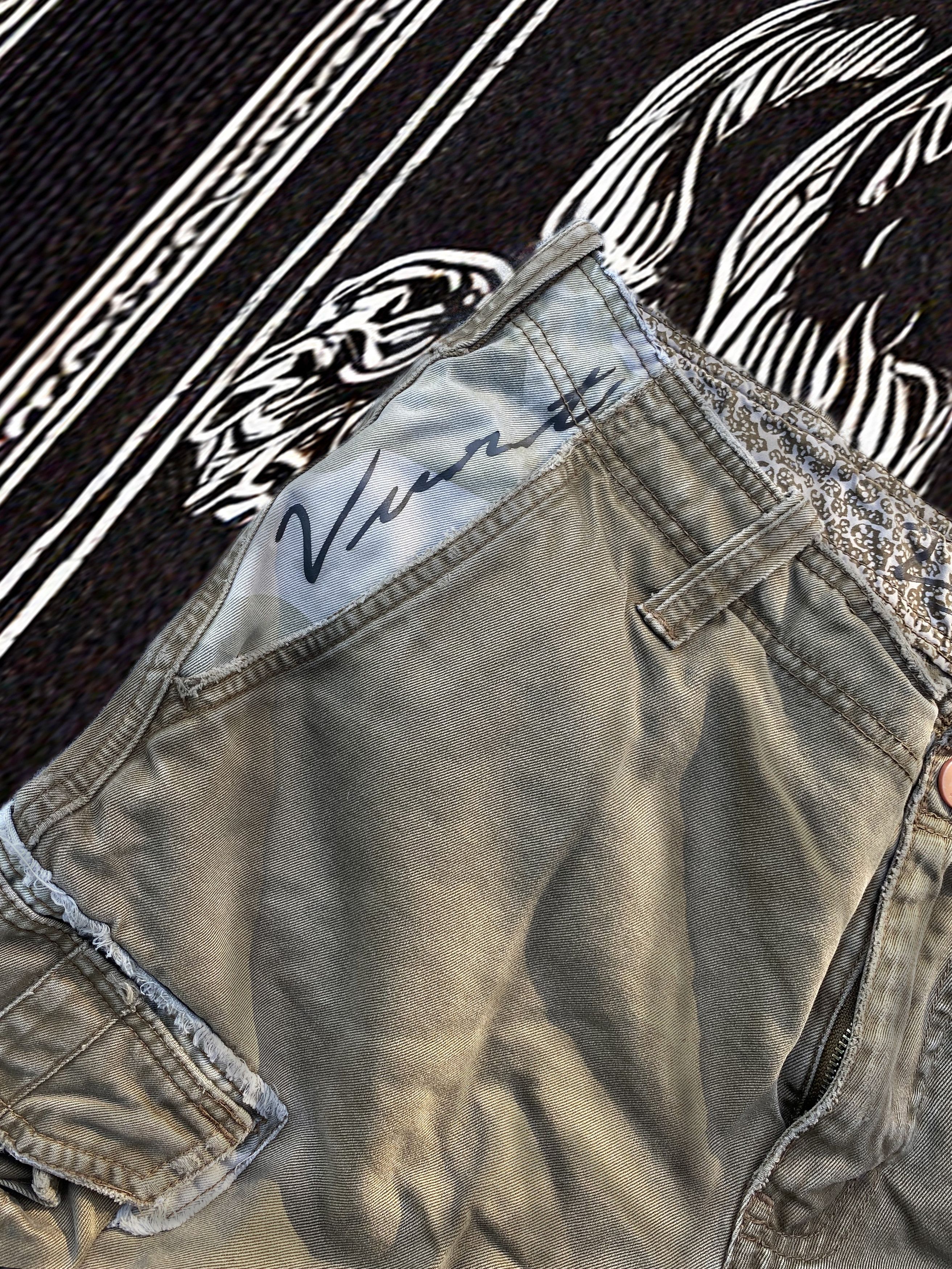 Vuori VUORI Rugged & Distressed Vintage Desert Cargo Shorts Size US 34 / EU 50 - 2 Thumbnail