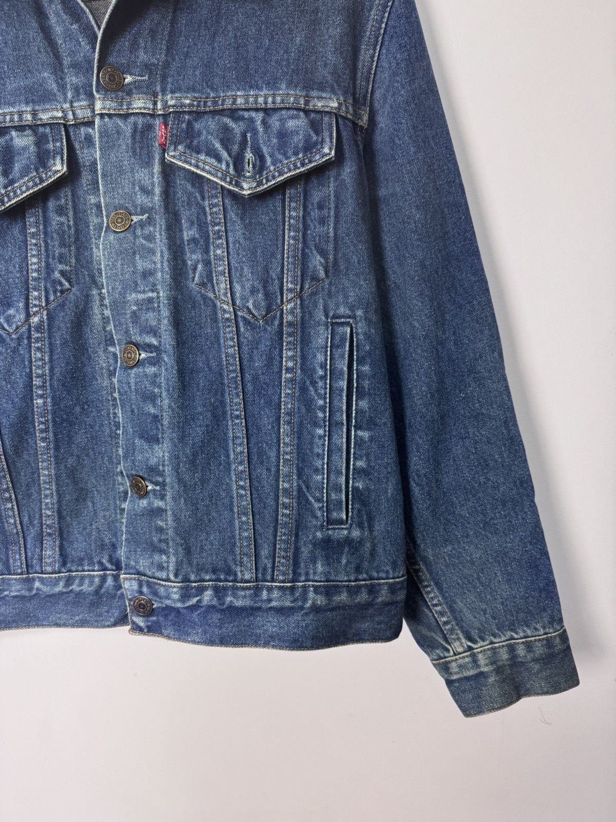 Levi's Vintage Levi’s Faded Blue Trucker Denim Jacket Size US S / EU 44-46 / 1 - 4 Thumbnail