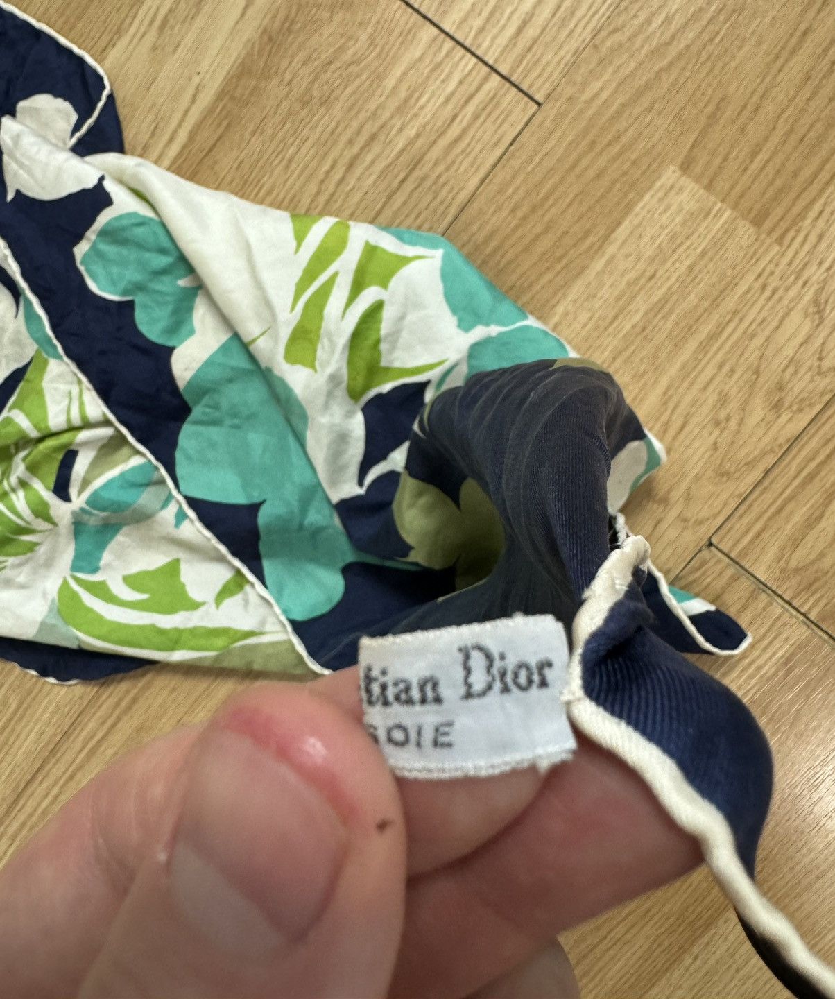 Christian Dior Monsieur Christian Dior CD vintage flower scarf scarves Size ONE SIZE - 9 Thumbnail