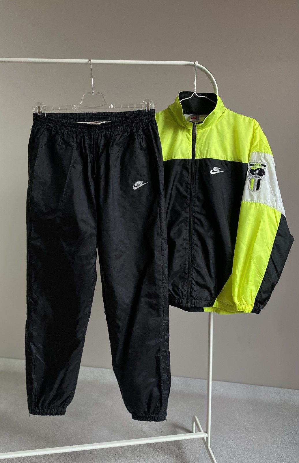 Nike M Vintage Nike International Nylon Tracksuit Jacket Pants 90 Size 48R - 1 Thumbnail