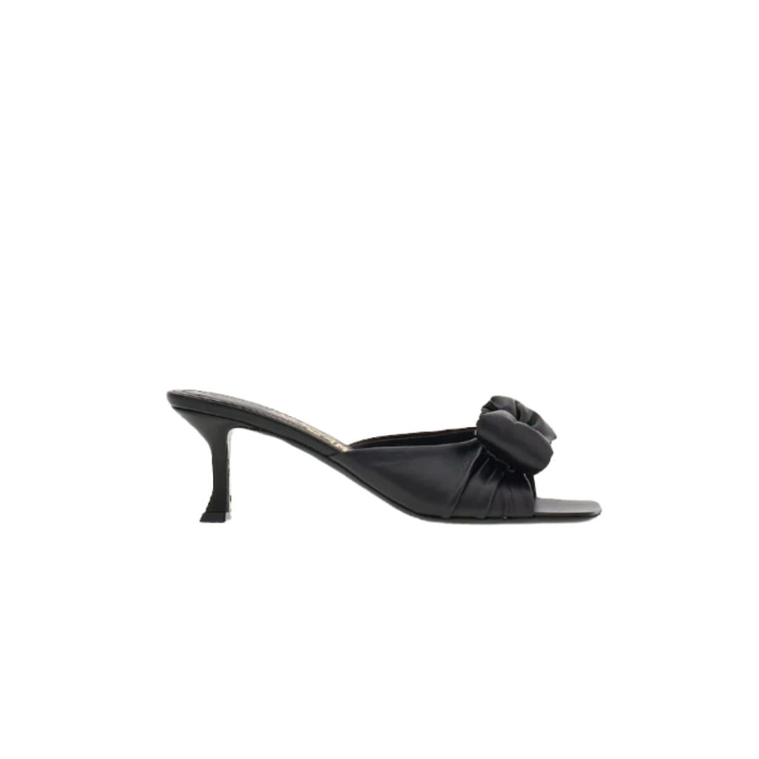 o1s1rm0924 Vara Bow Slide in Black