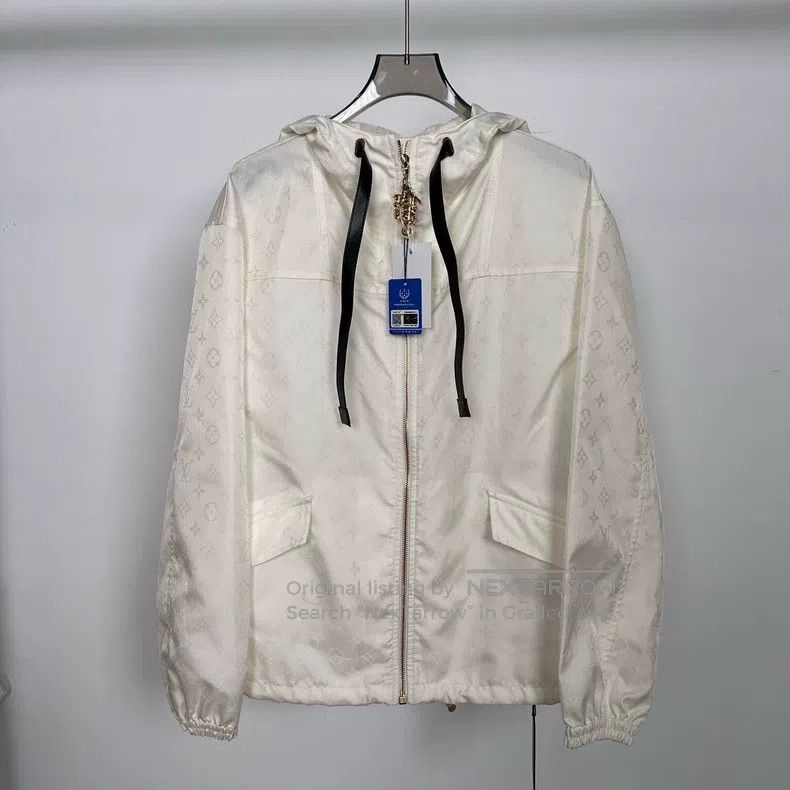 Louis Vuitton Louis Vuitton 25 White Full Print Charge Jacket Size XXS / US 00 / IT 34 - 2 Thumbnail