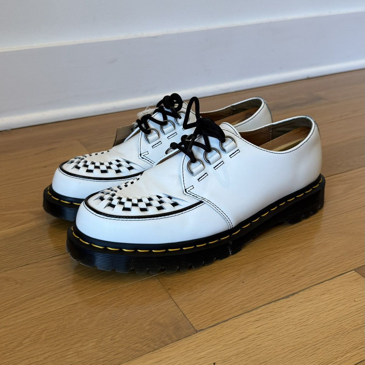 Dr. Martens Dr. Martens Ramsey Smooth Leather Creepers White US 10 Size US 10 / EU 43 - 2 Thumbnail