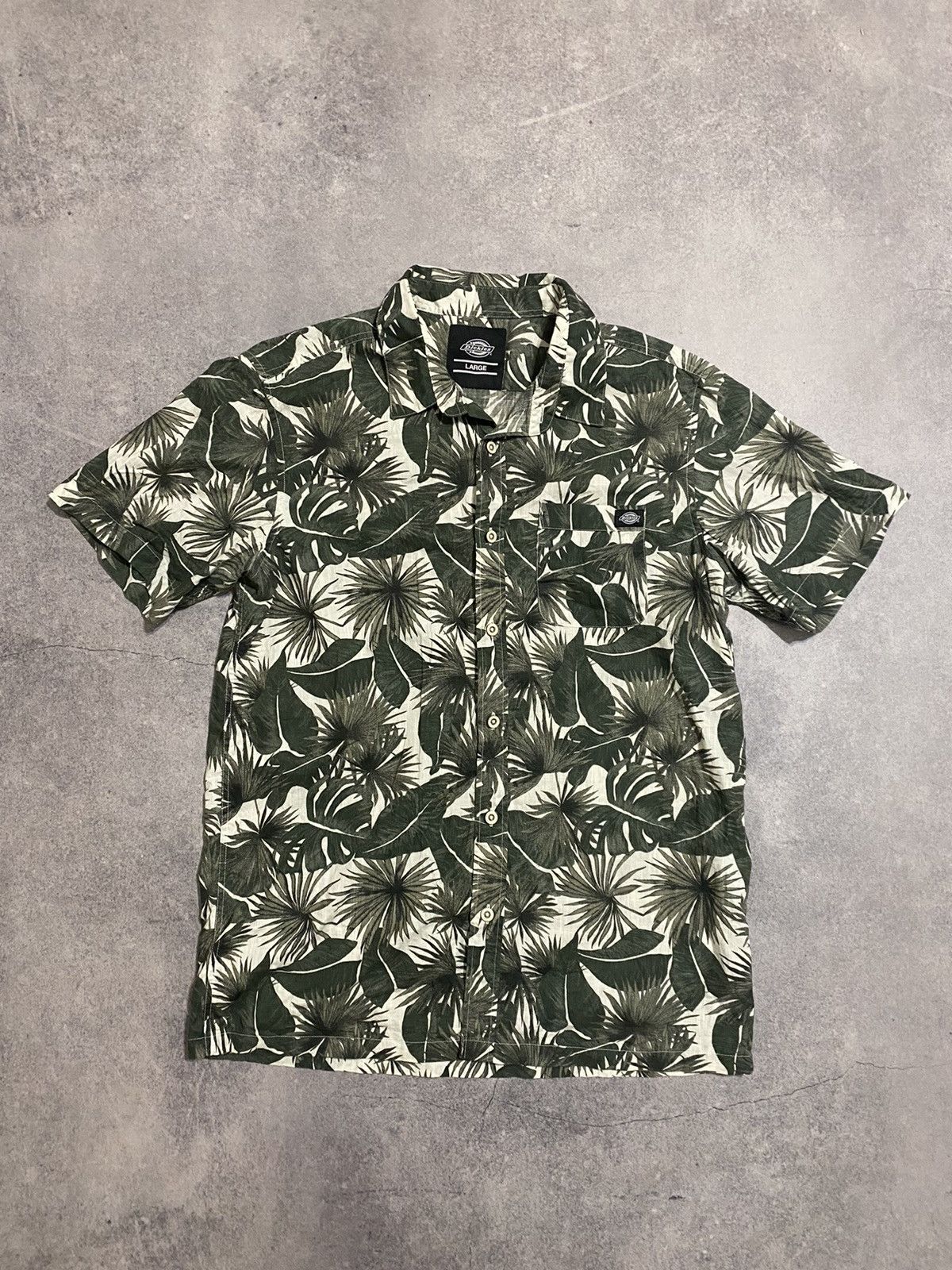 Dickies Dickies Short Sleeve Shirt Floral Print Size US L / EU 52-54 / 3 - 1 Thumbnail