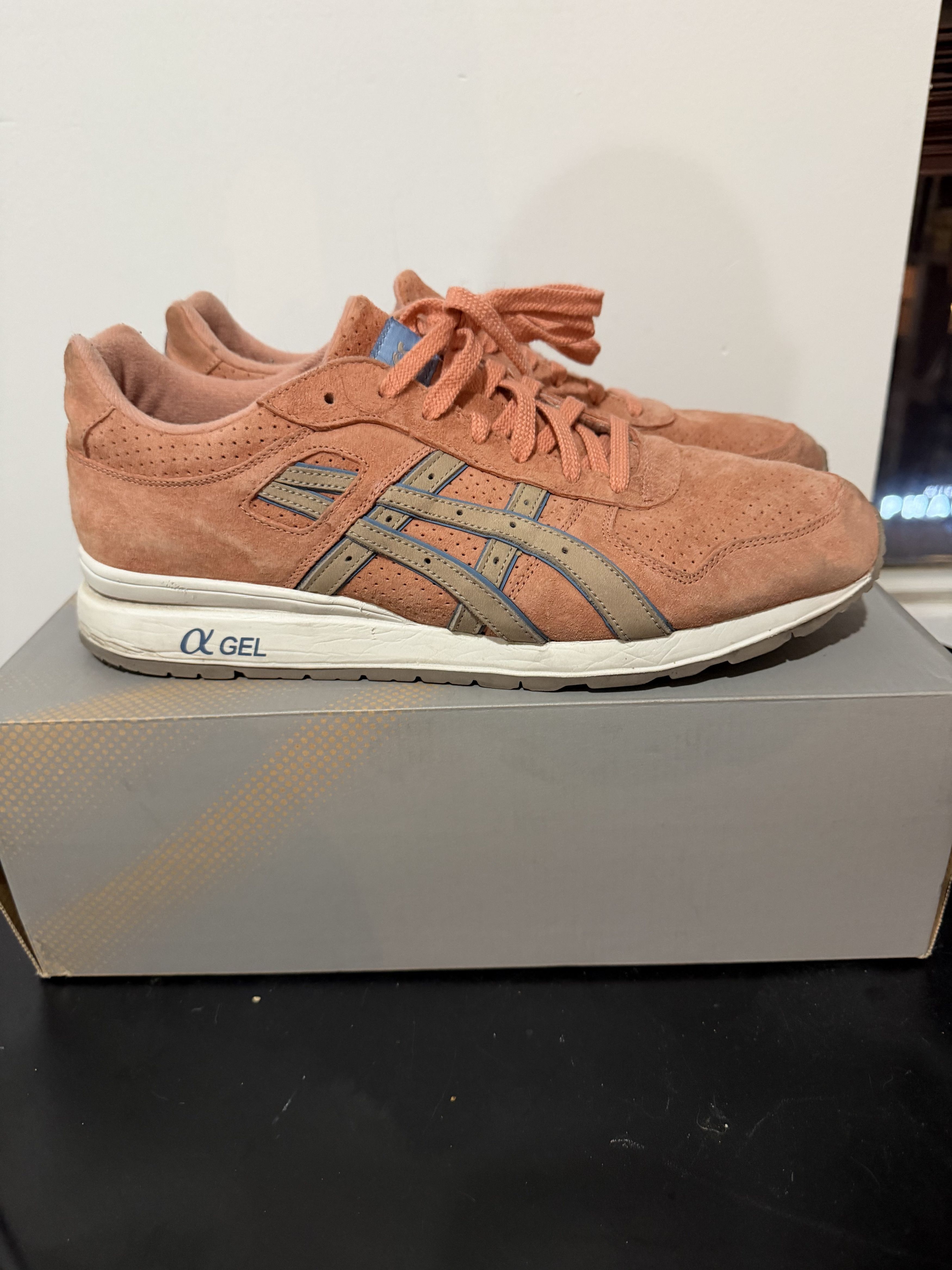 Asics × Kith ASICS x Kith GT 2 Rose Gold Size US 12 / EU 45 - 1 Thumbnail