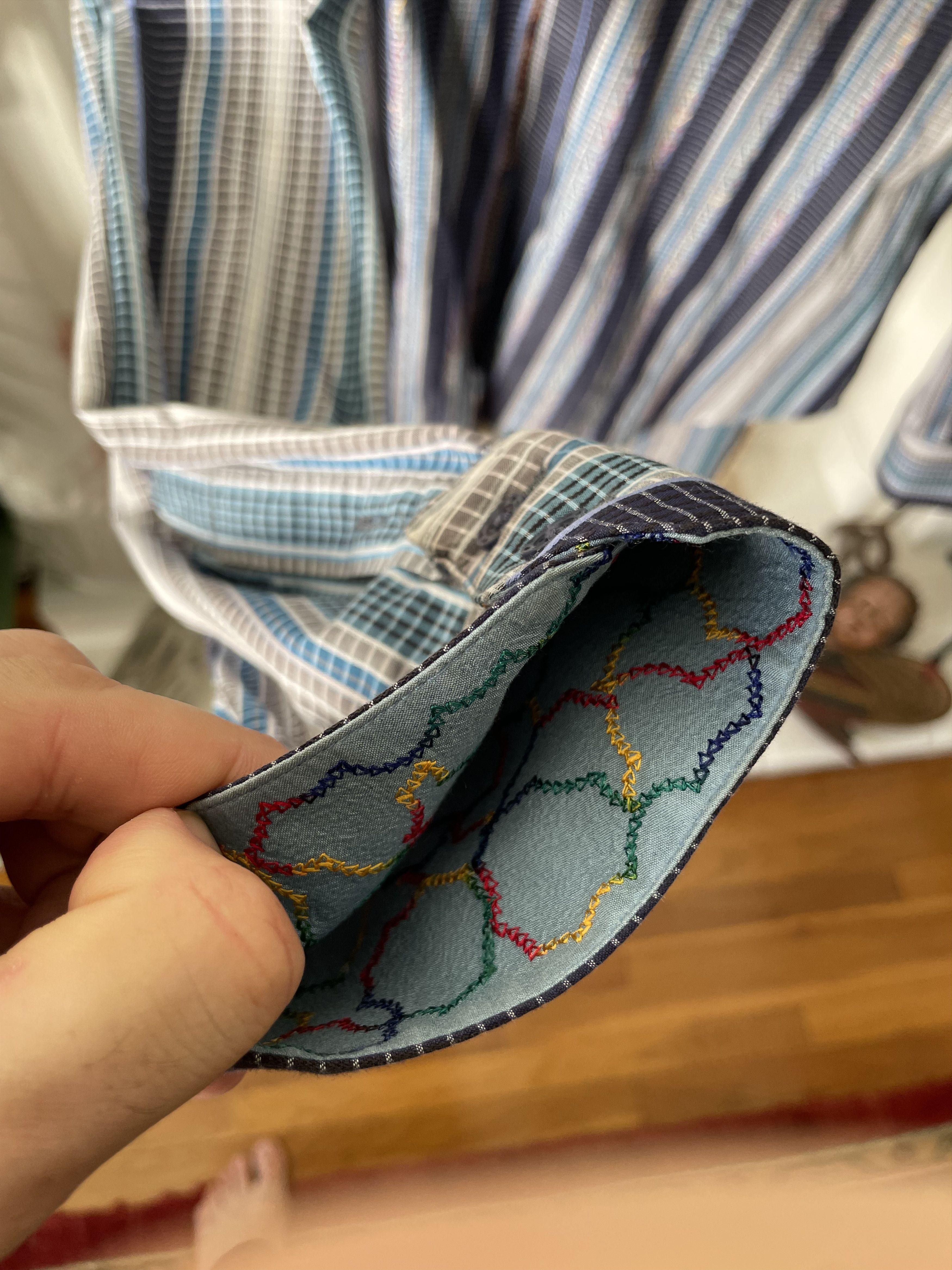 Robert Graham Robert Graham XXL Dress Shirt Multicolor Silk Embroidered Size US XXL / EU 58 / 5 - 3 Thumbnail
