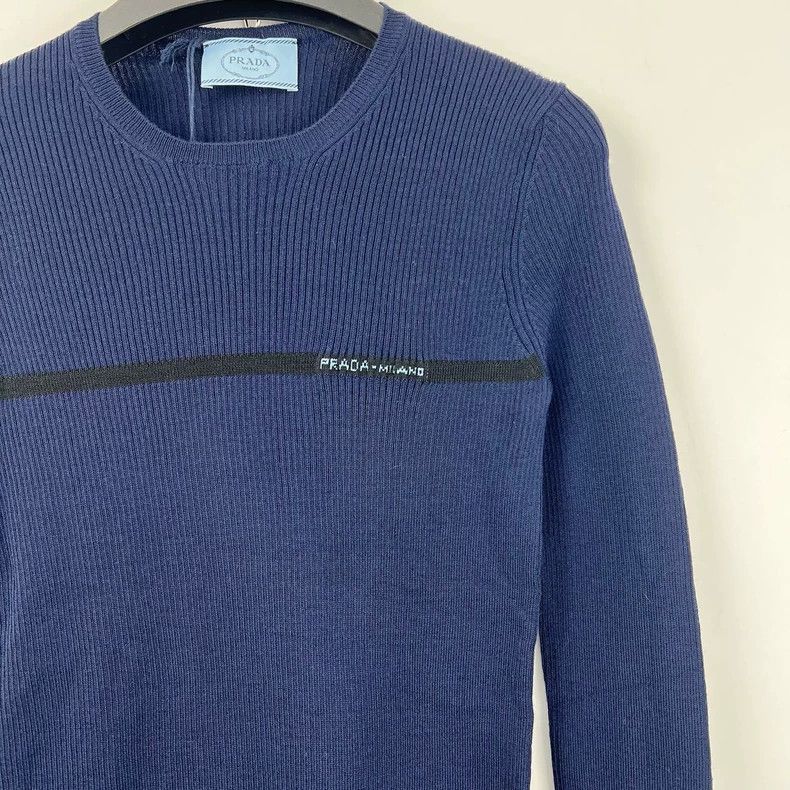 Prada Prada Dark blue chest logo knitted bottom long sleeves 2505 Size XS / US 0-2 / IT 36-38 - 5 Thumbnail