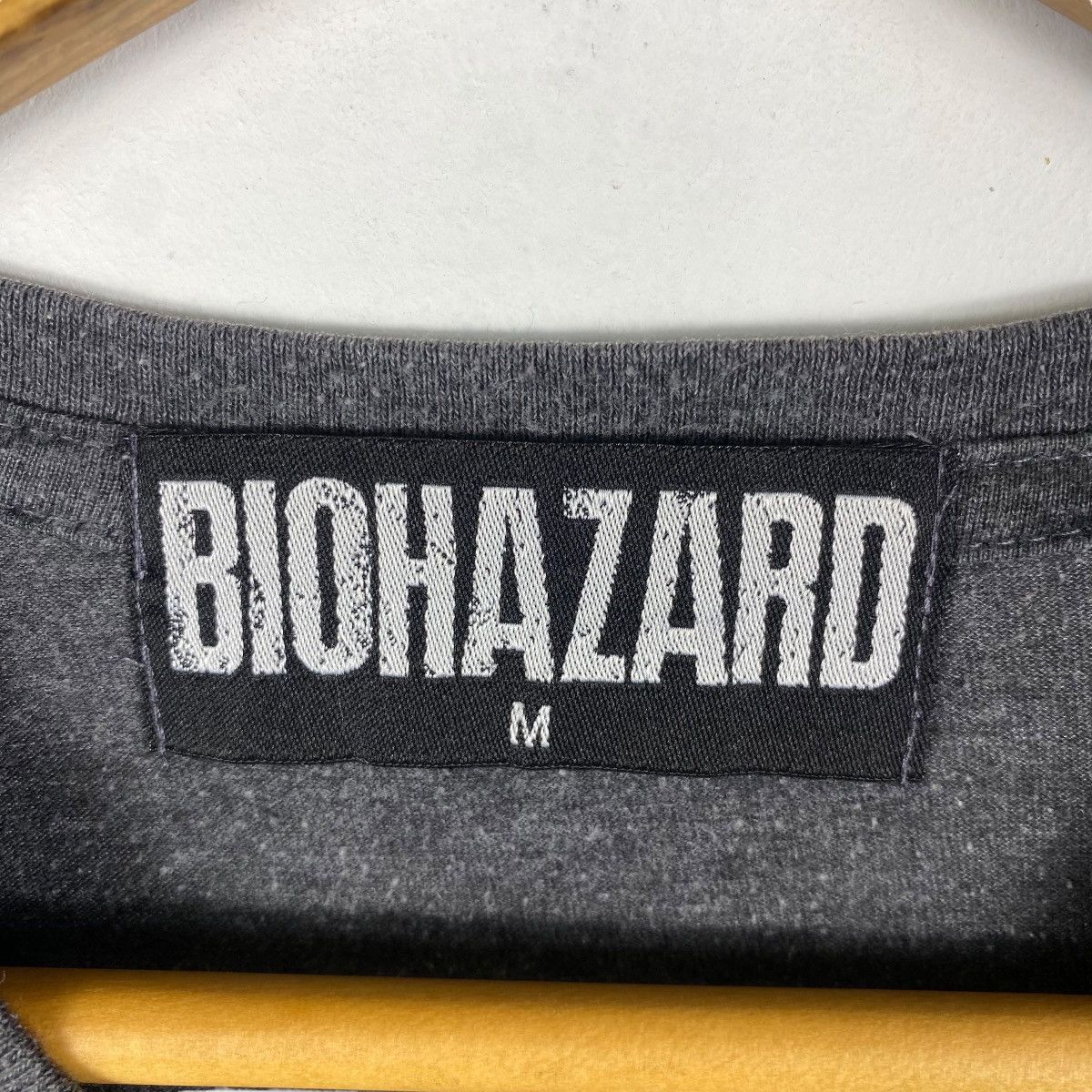 Japanese Brand BIOHAZARD Umbrella Security Service Resident Evil Tee Shirt Size US M / EU 48-50 / 2 - 6 Thumbnail