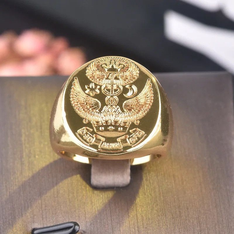 Jewelry × Vintage Classic Vintage Men's Gold Plated Jewelry Royal Noble Size ONE SIZE - 1 Thumbnail