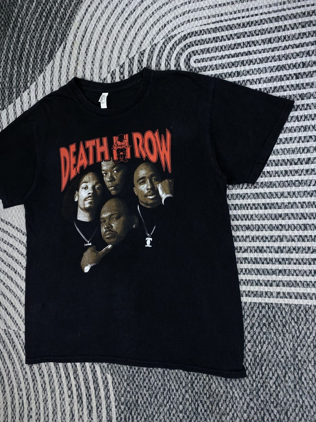 Death Row Records 🔥🔥VIBE Magazine Death Row Records Cover Tee Size US M / EU 48-50 / 2 - 4 Thumbnail